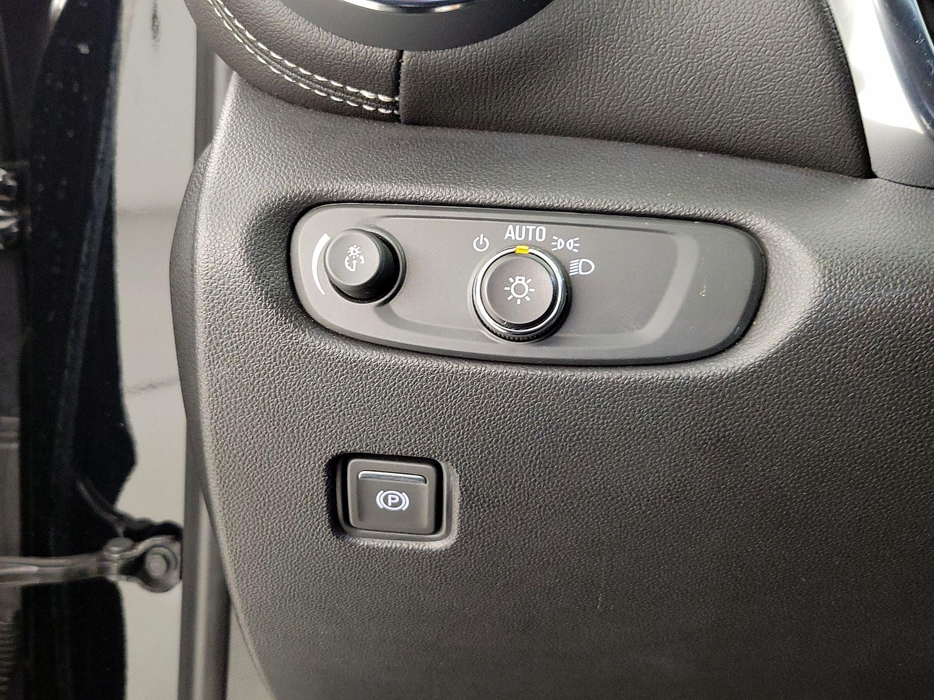 Thumbnail: 2023 Chevrolet Blazer - 13