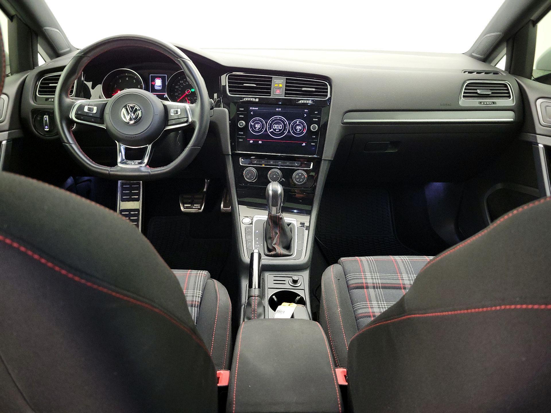 Thumbnail: 2018 Volkswagen Golf - 9