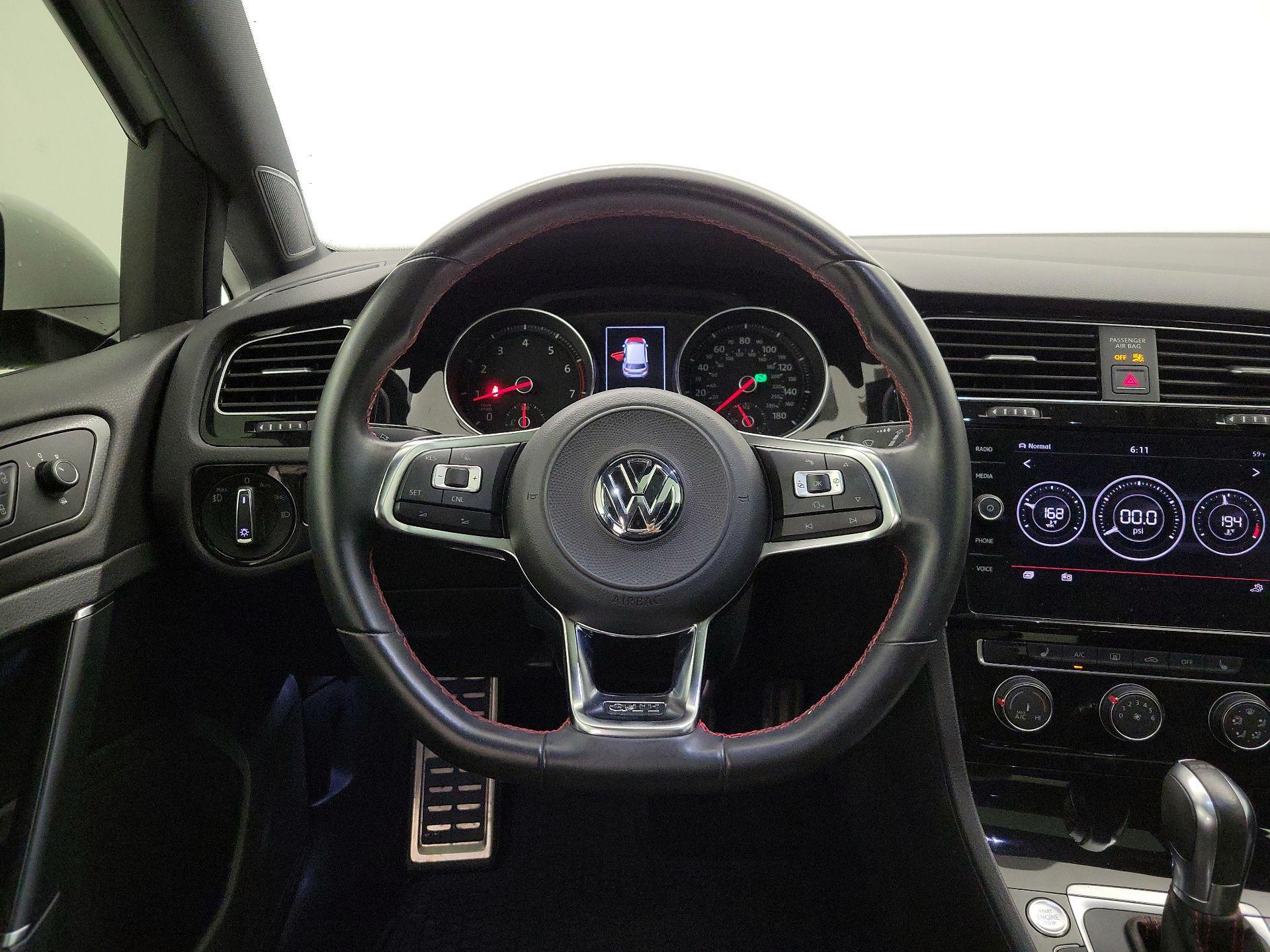 Thumbnail: 2018 Volkswagen Golf - 10