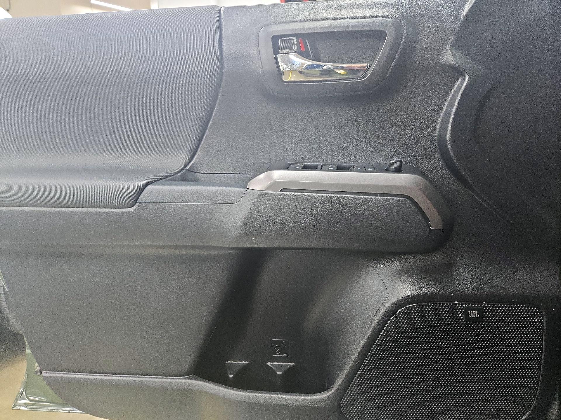 Thumbnail: 2021 Toyota Tacoma - 12