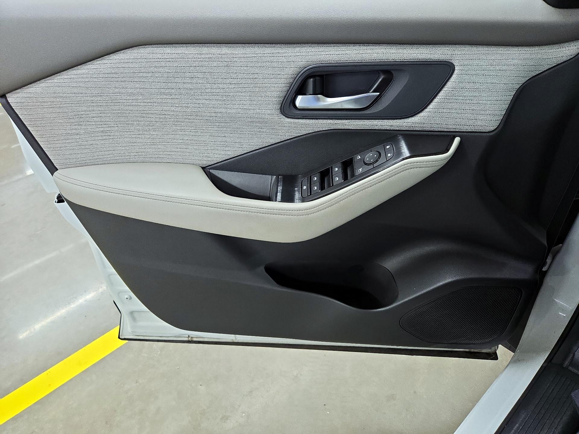 Thumbnail: 2021 Nissan Rogue - 12