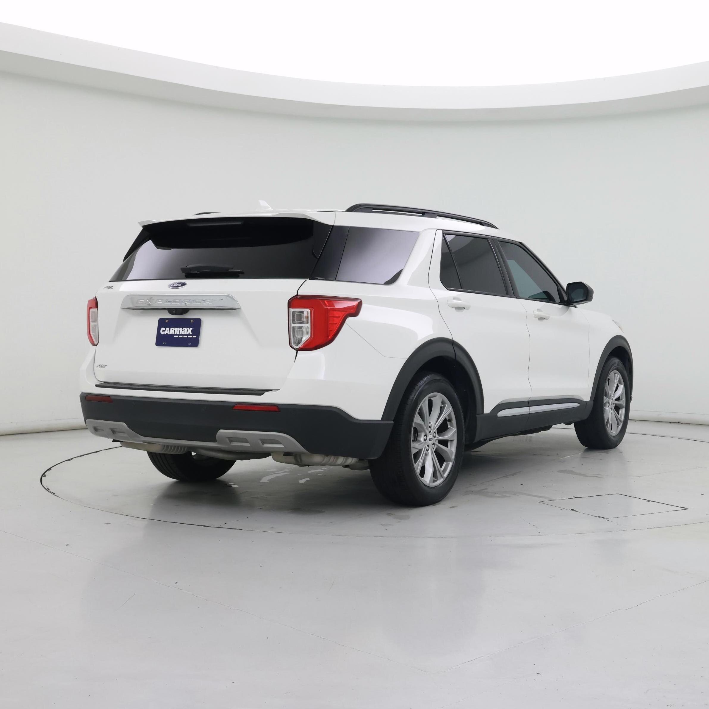 Thumbnail: 2021 Ford Explorer - 8