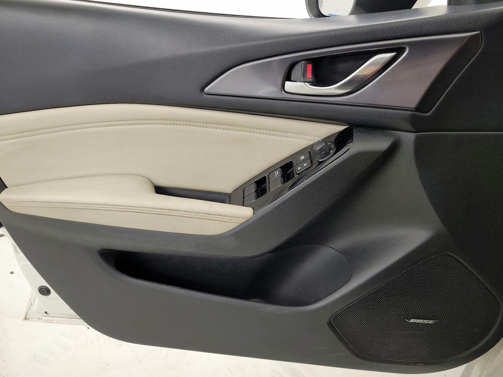 Thumbnail: 2018 Mazda Mazda3 - 12