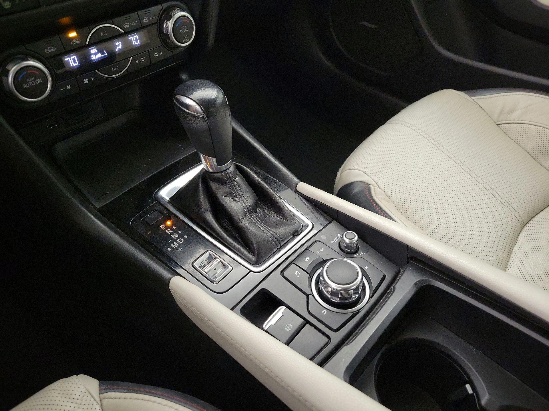 Thumbnail: 2018 Mazda Mazda3 - 17