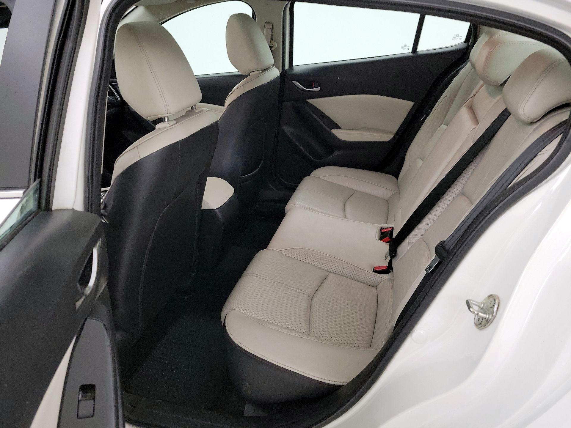 Thumbnail: 2018 Mazda Mazda3 - 19