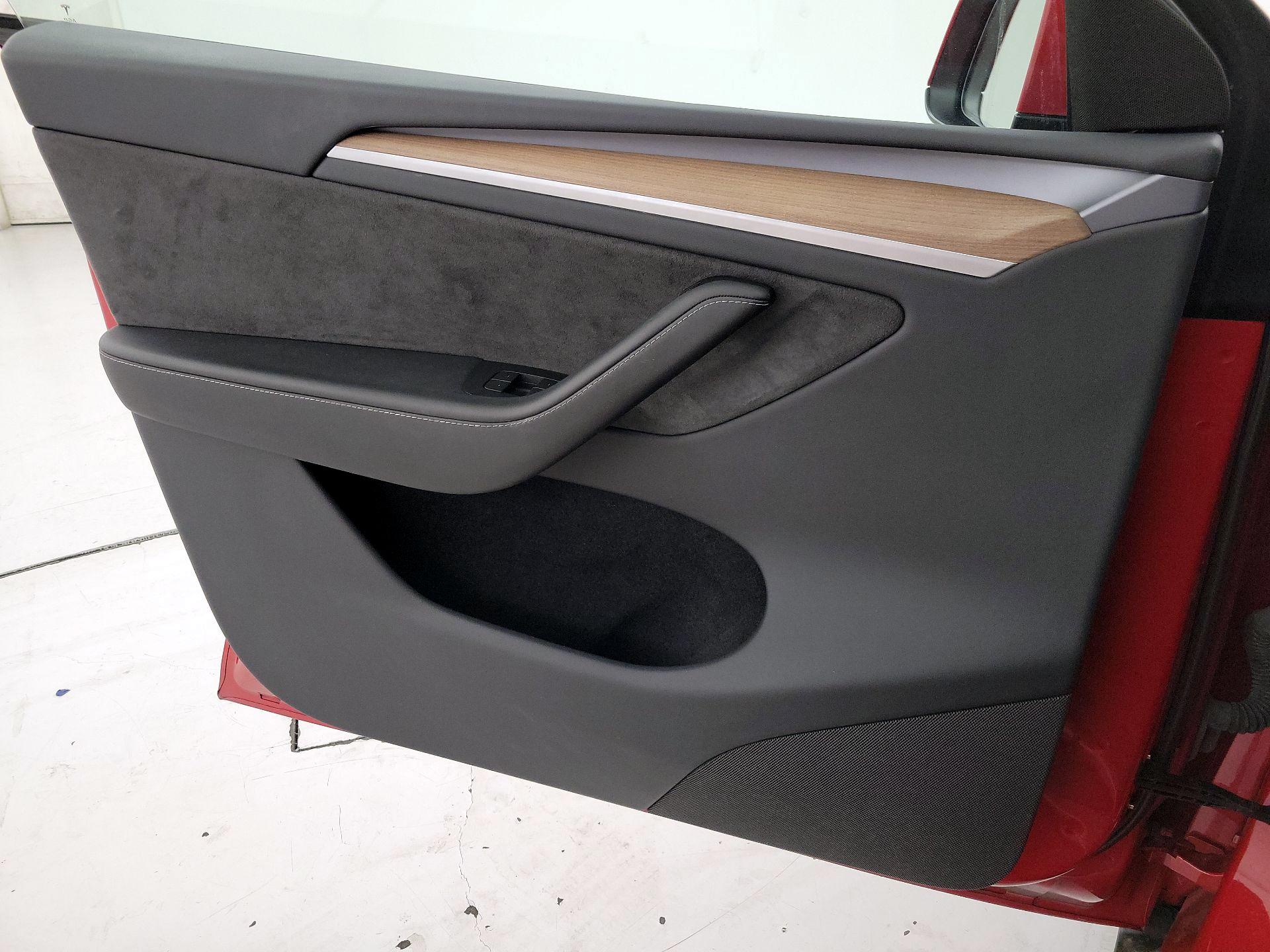 Thumbnail: 2023 Tesla Model Y - 12