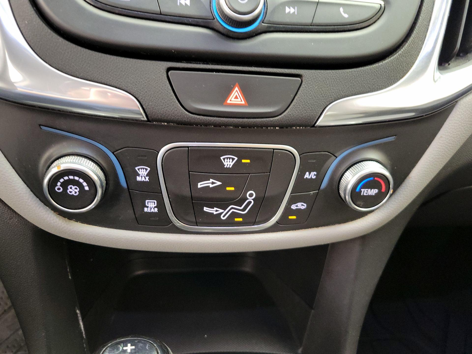 Thumbnail: 2020 Chevrolet Equinox - 16