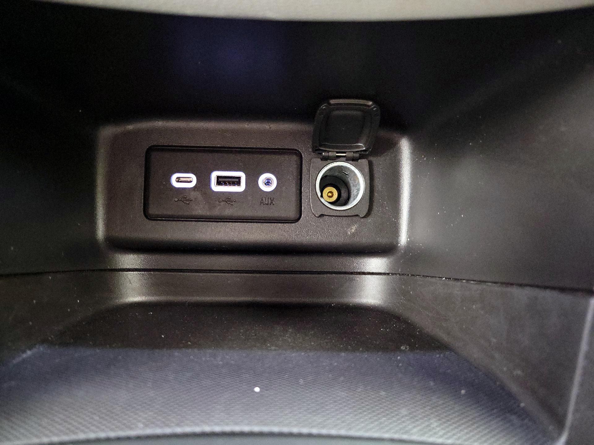 Thumbnail: 2020 Chevrolet Equinox - 18