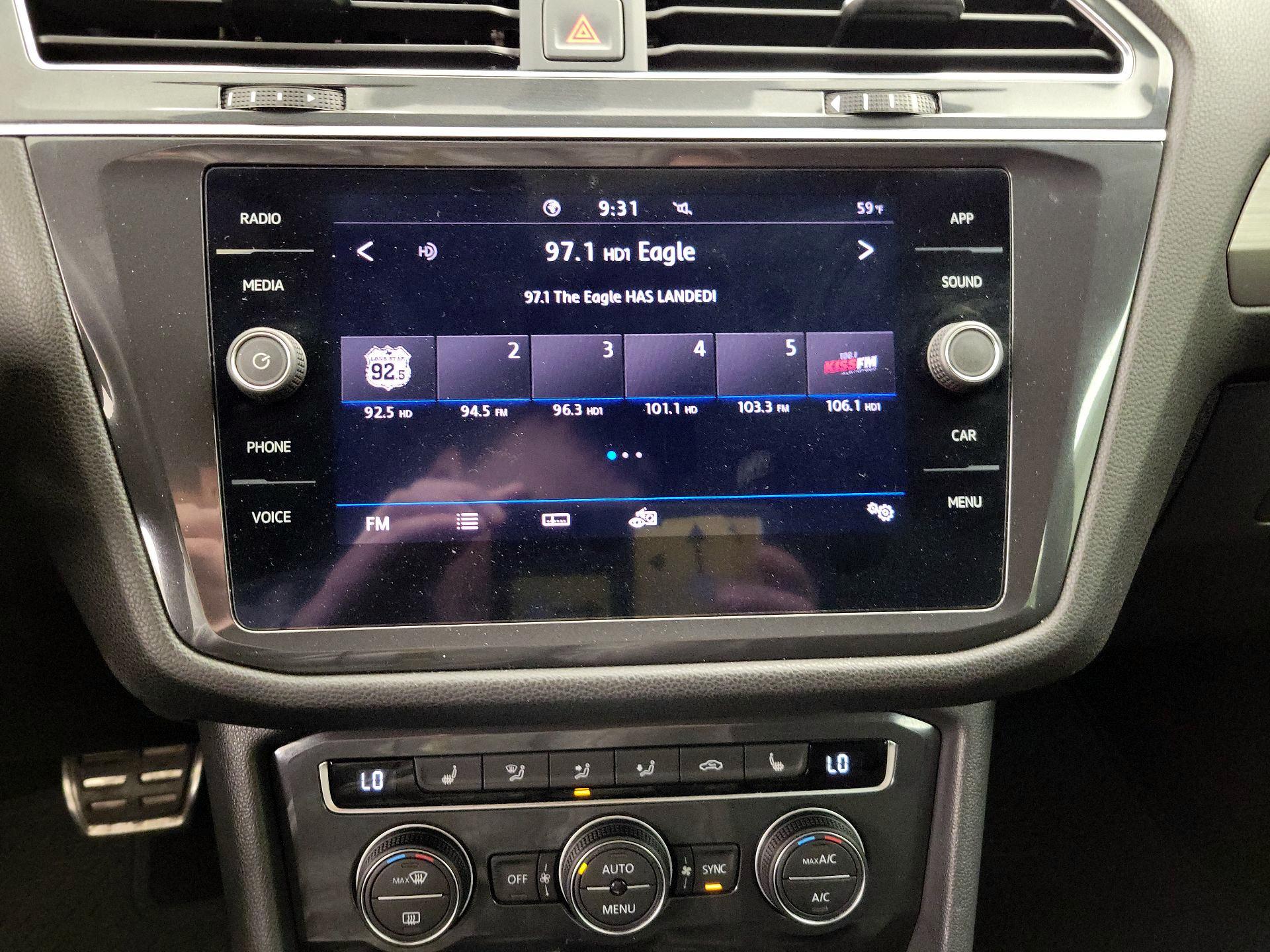 Thumbnail: 2020 Volkswagen Tiguan - 14