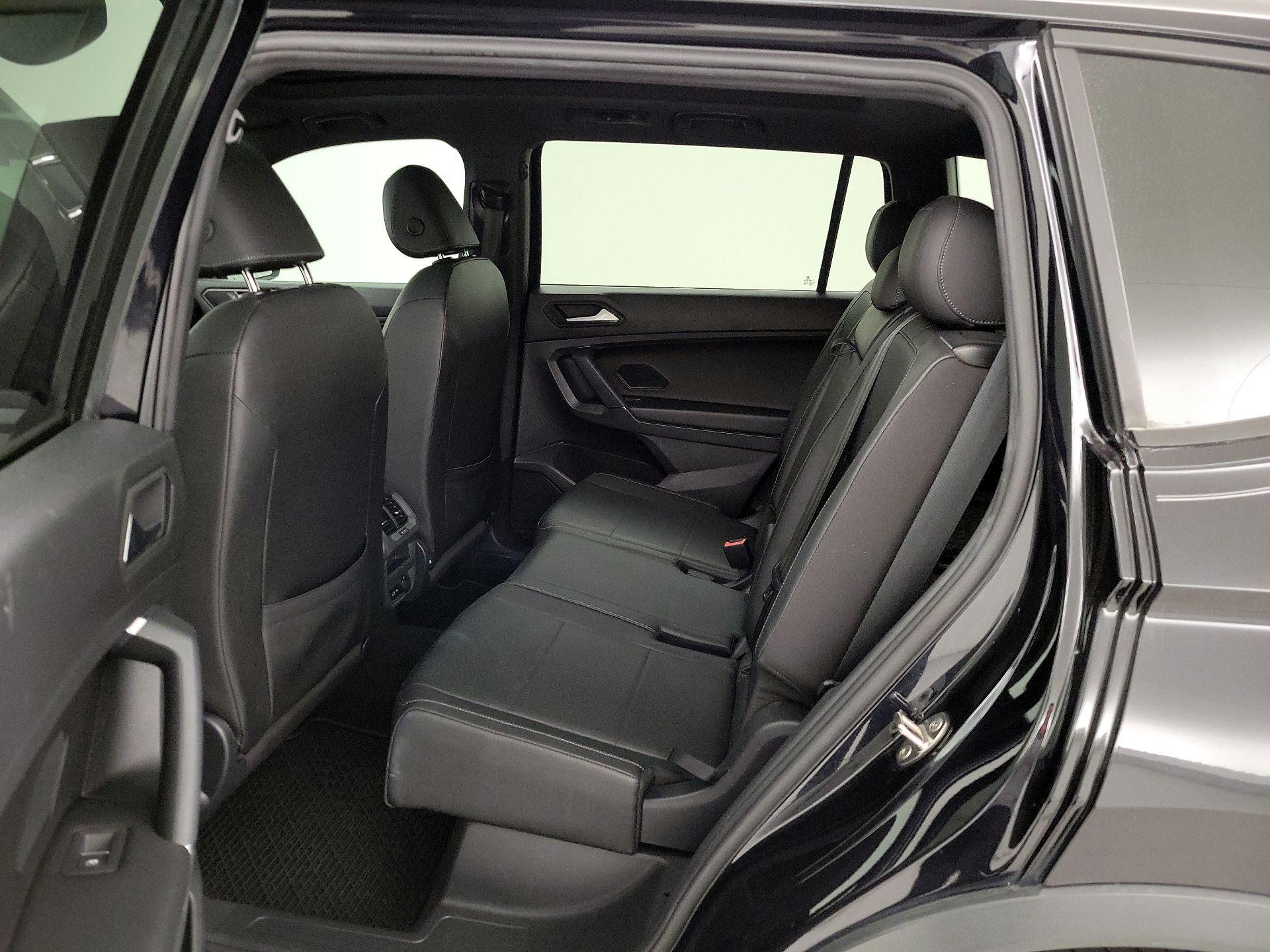 Thumbnail: 2020 Volkswagen Tiguan - 18