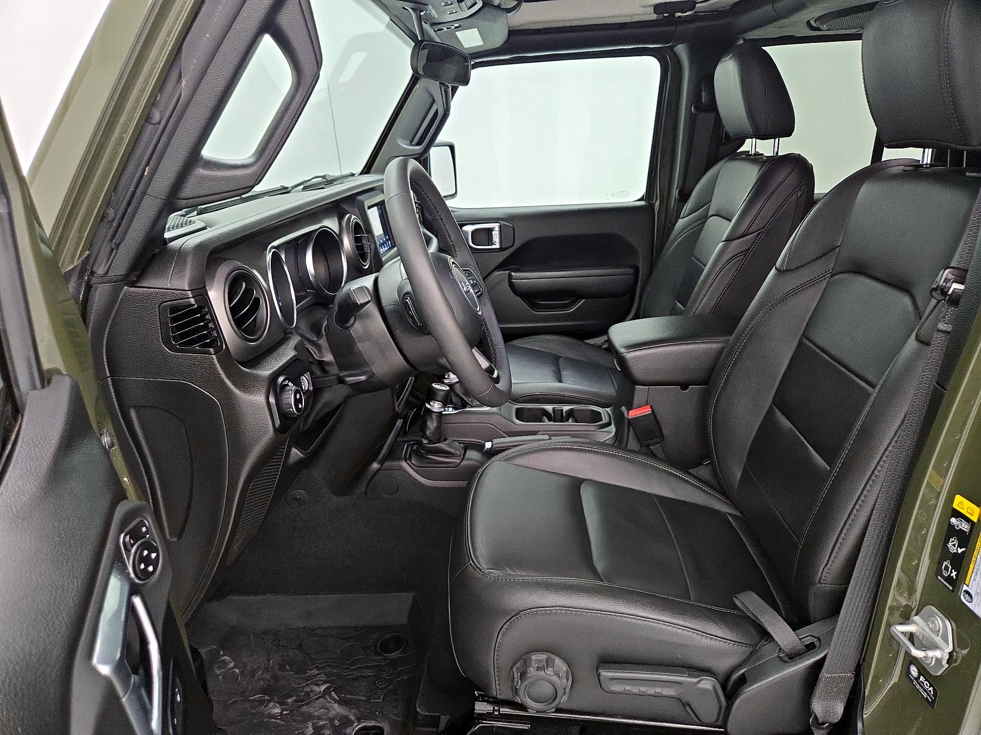 Thumbnail: 2023 Jeep Gladiator - 11