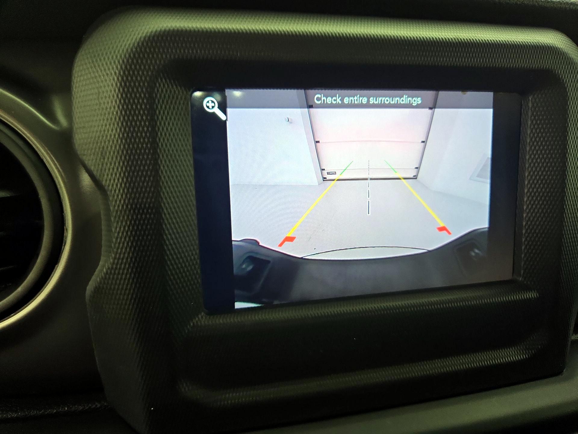 Thumbnail: 2023 Jeep Gladiator - 14