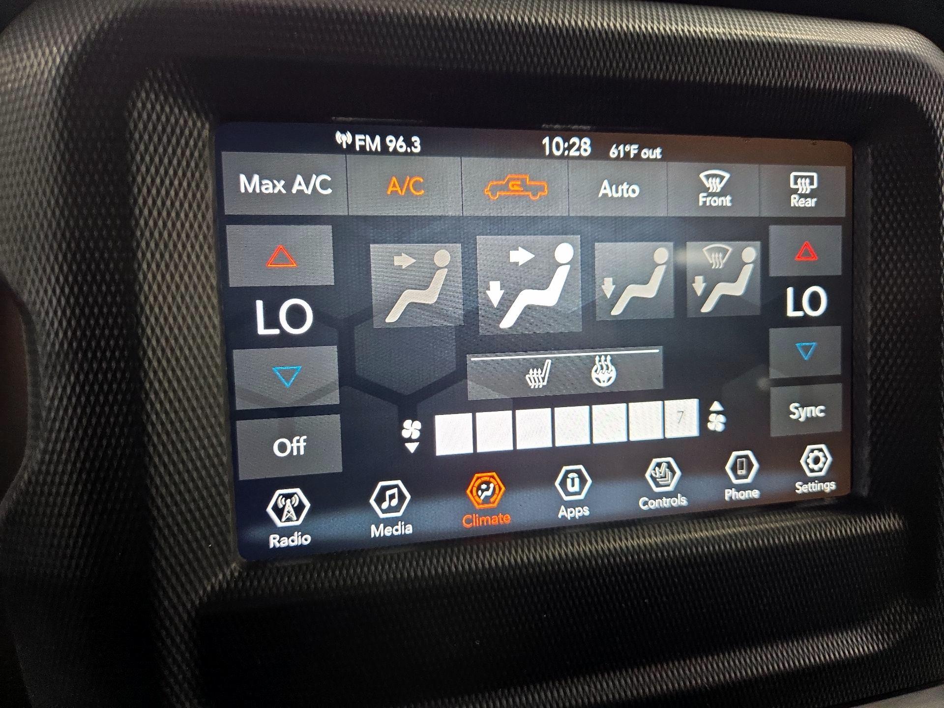 Thumbnail: 2023 Jeep Gladiator - 16