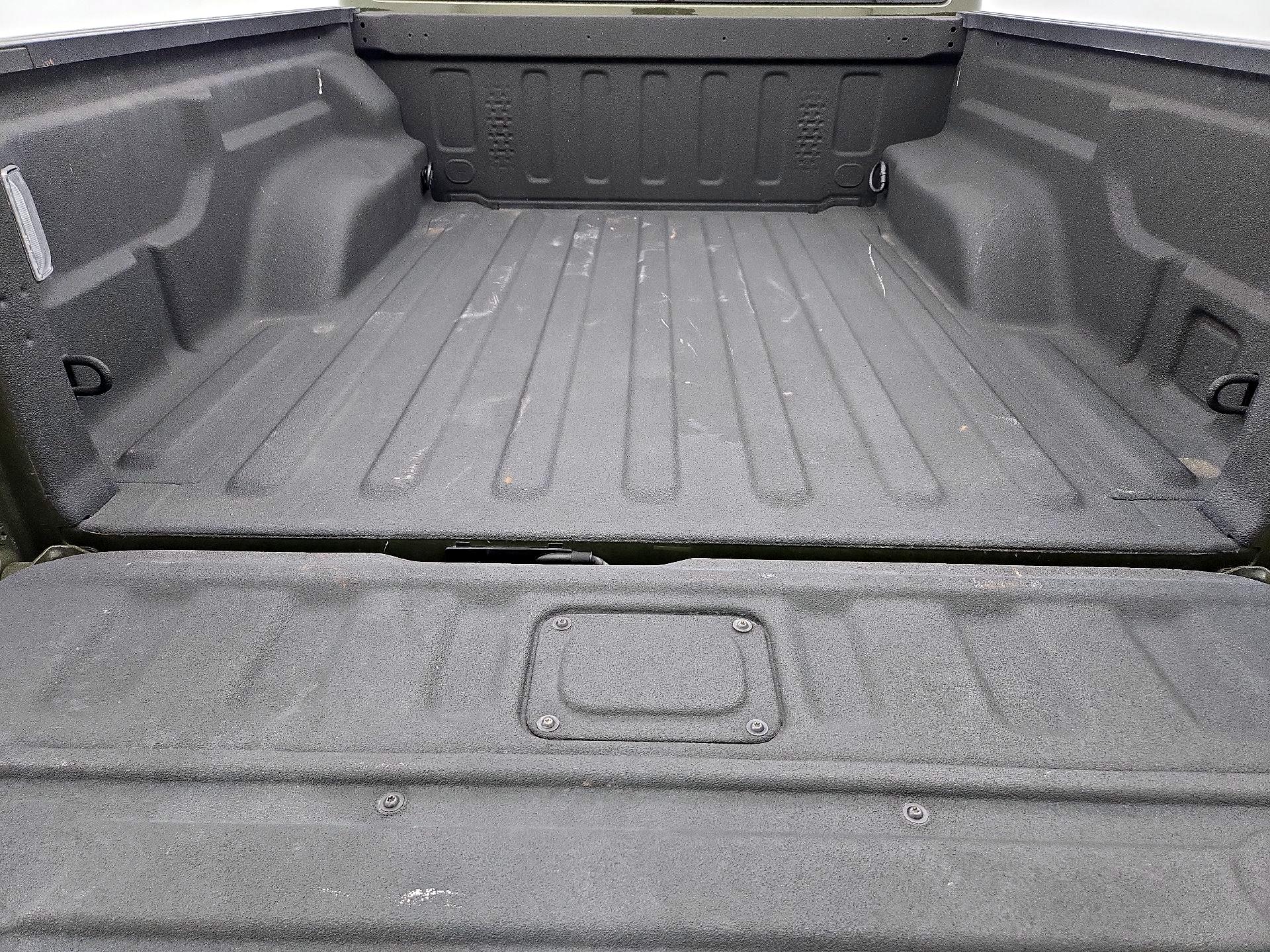 Thumbnail: 2023 Jeep Gladiator - 20