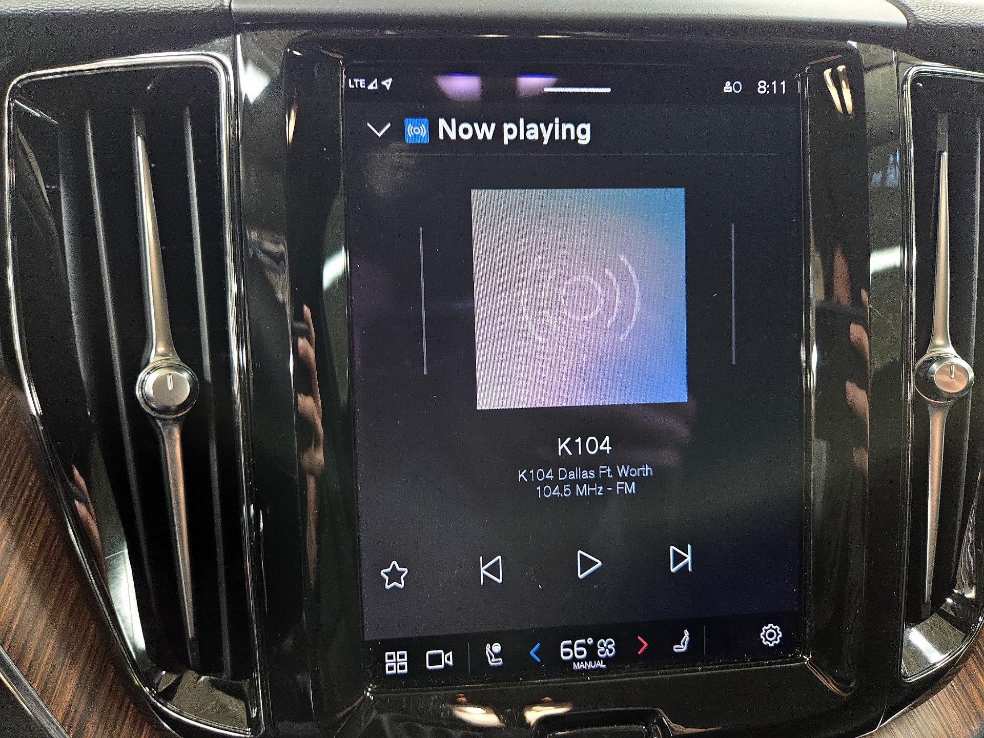 Thumbnail: 2023 Volvo XC60 - 15