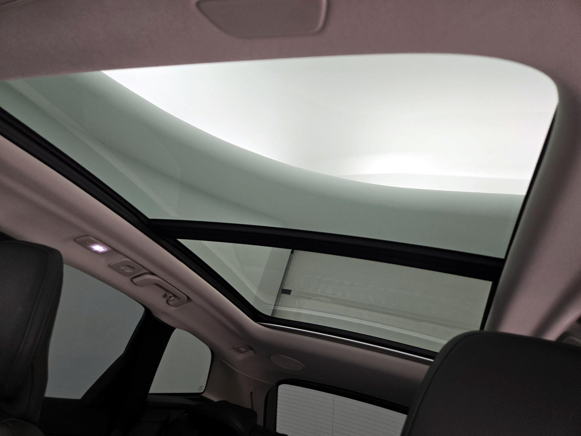 Thumbnail: 2023 Volvo XC60 - 19