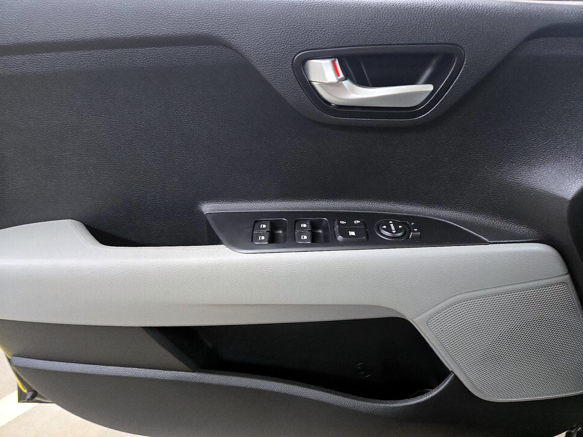 Thumbnail: 2023 Kia Rio - 12