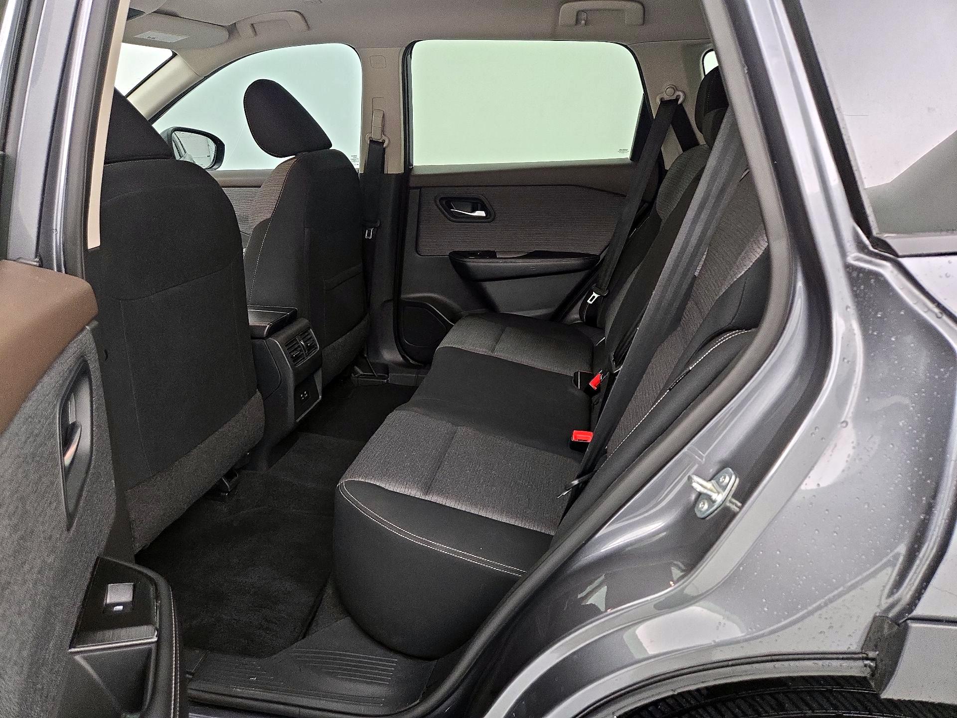 Thumbnail: 2023 Nissan Rogue - 19