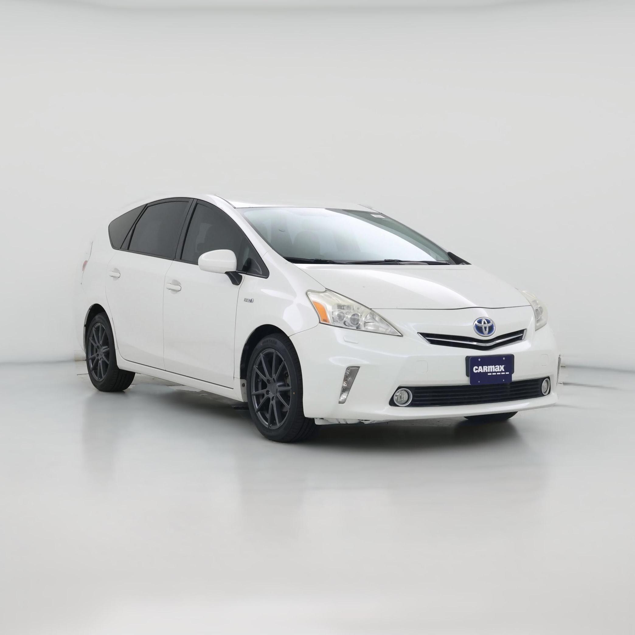 Thumbnail: 2014 Toyota Prius v - 1