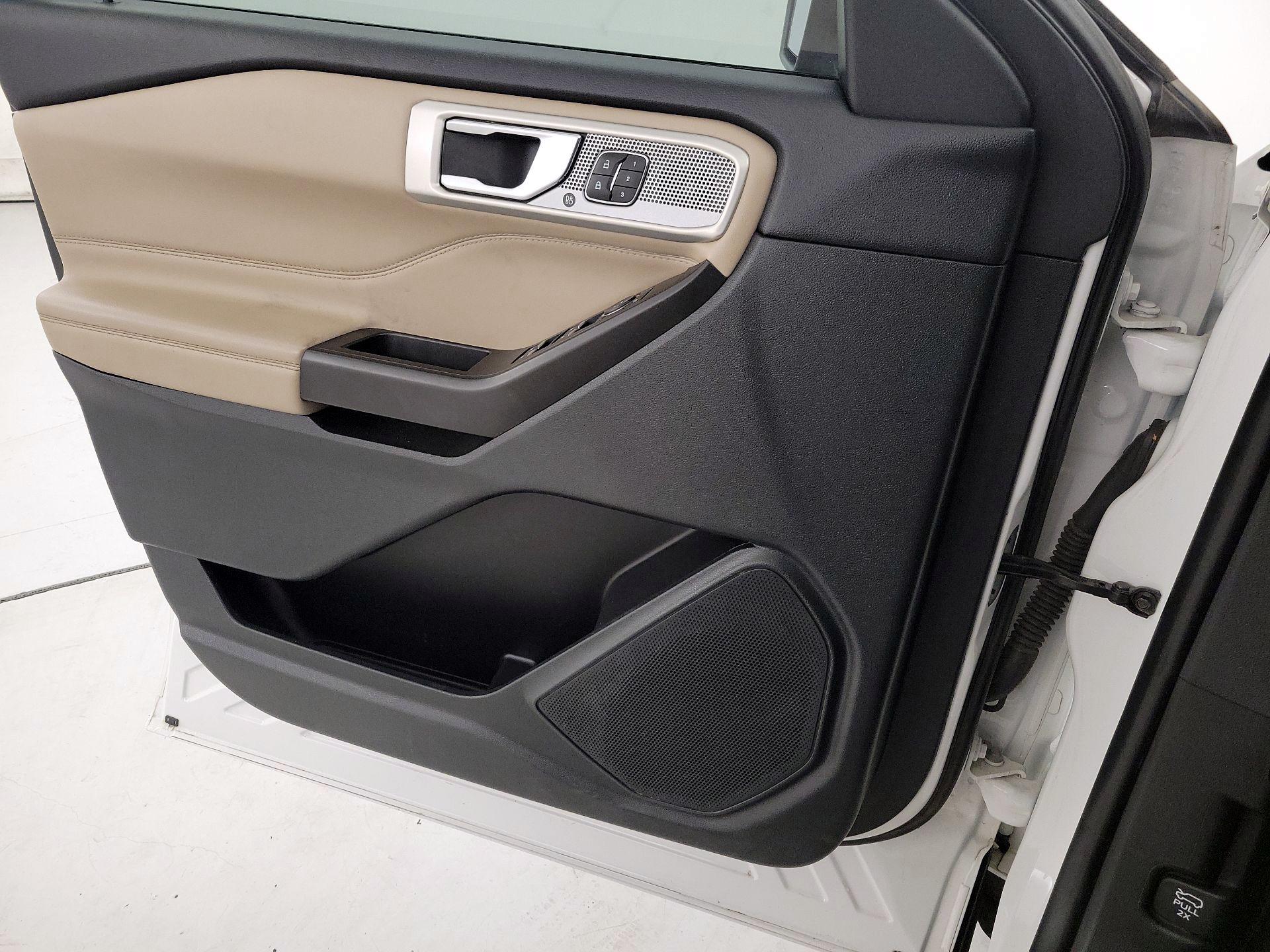 Thumbnail: 2020 Ford Explorer - 12