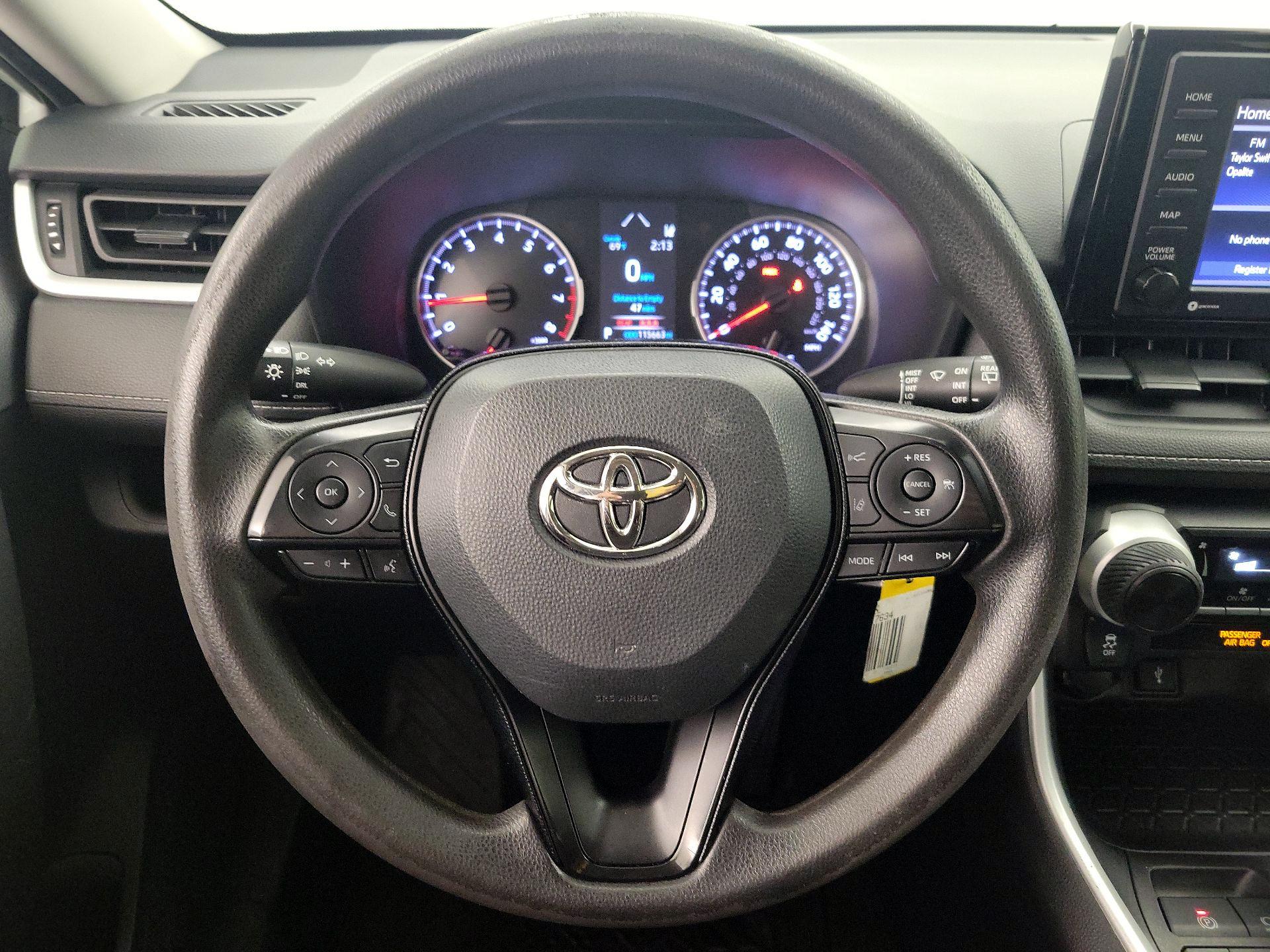 Thumbnail: 2021 Toyota RAV4 - 10