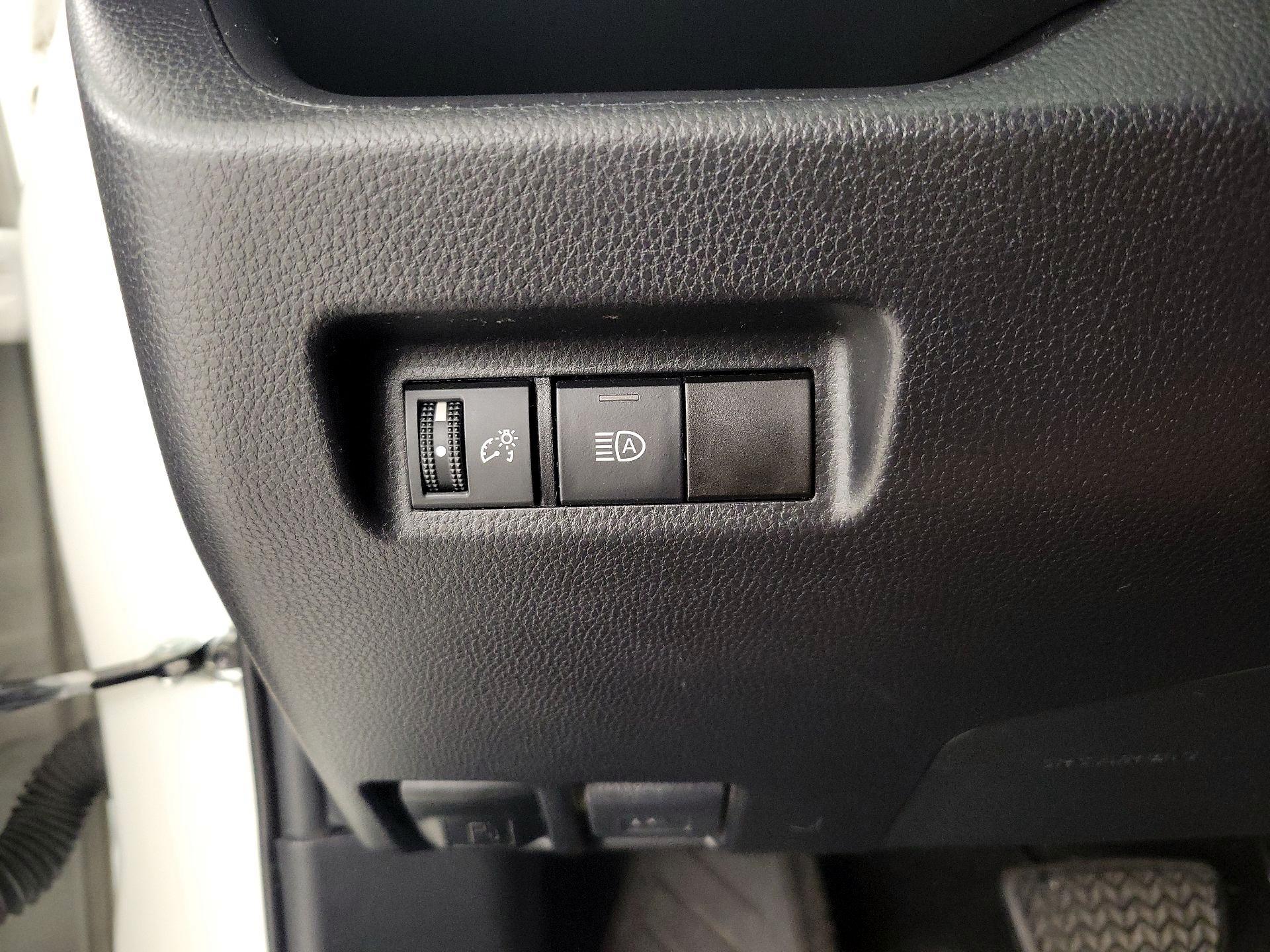 Thumbnail: 2021 Toyota RAV4 - 13