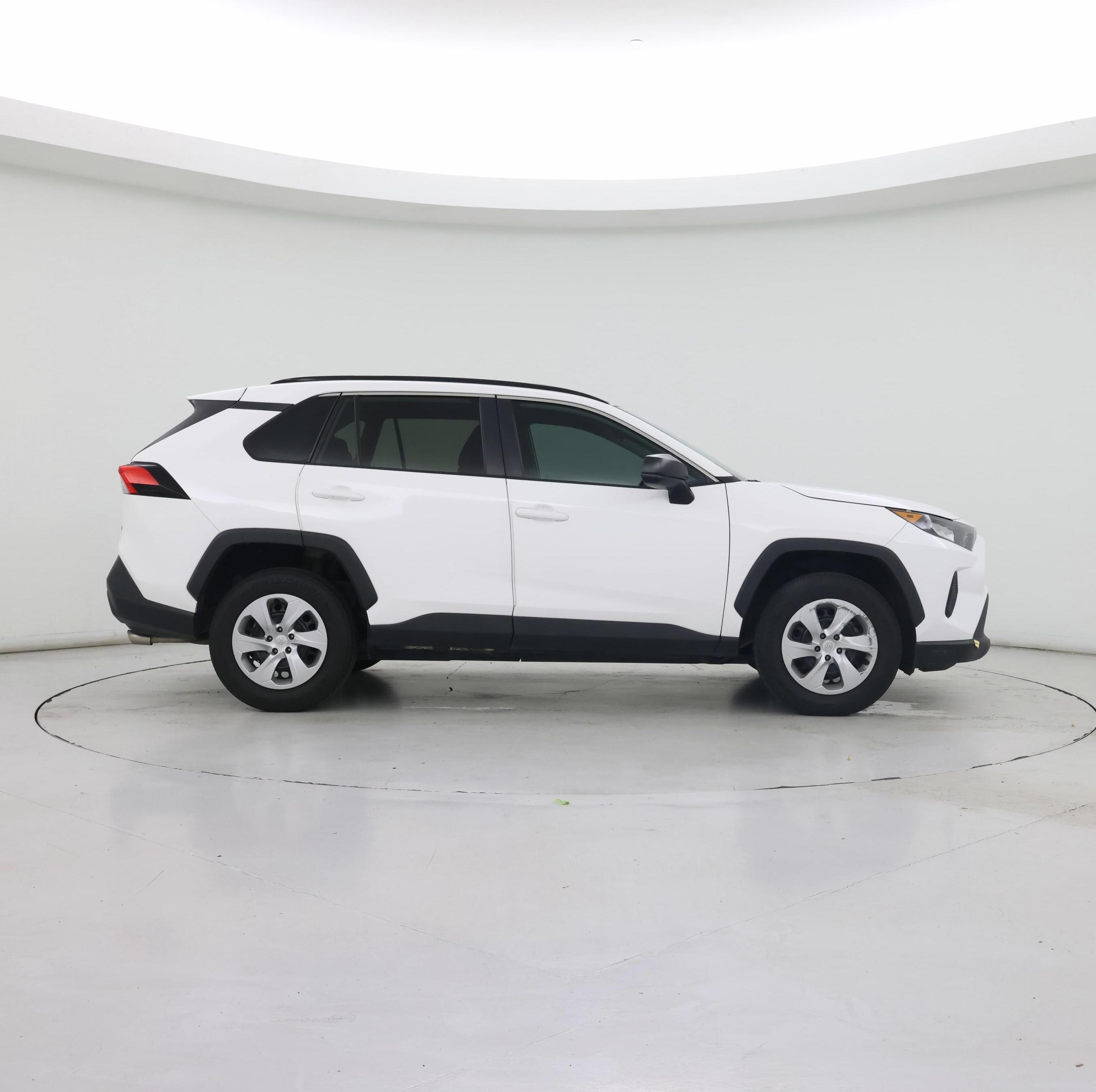 Thumbnail: 2021 Toyota RAV4 - 7