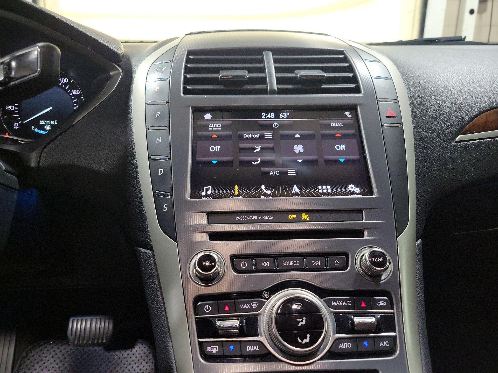 Thumbnail: 2017 Lincoln MKZ - 16