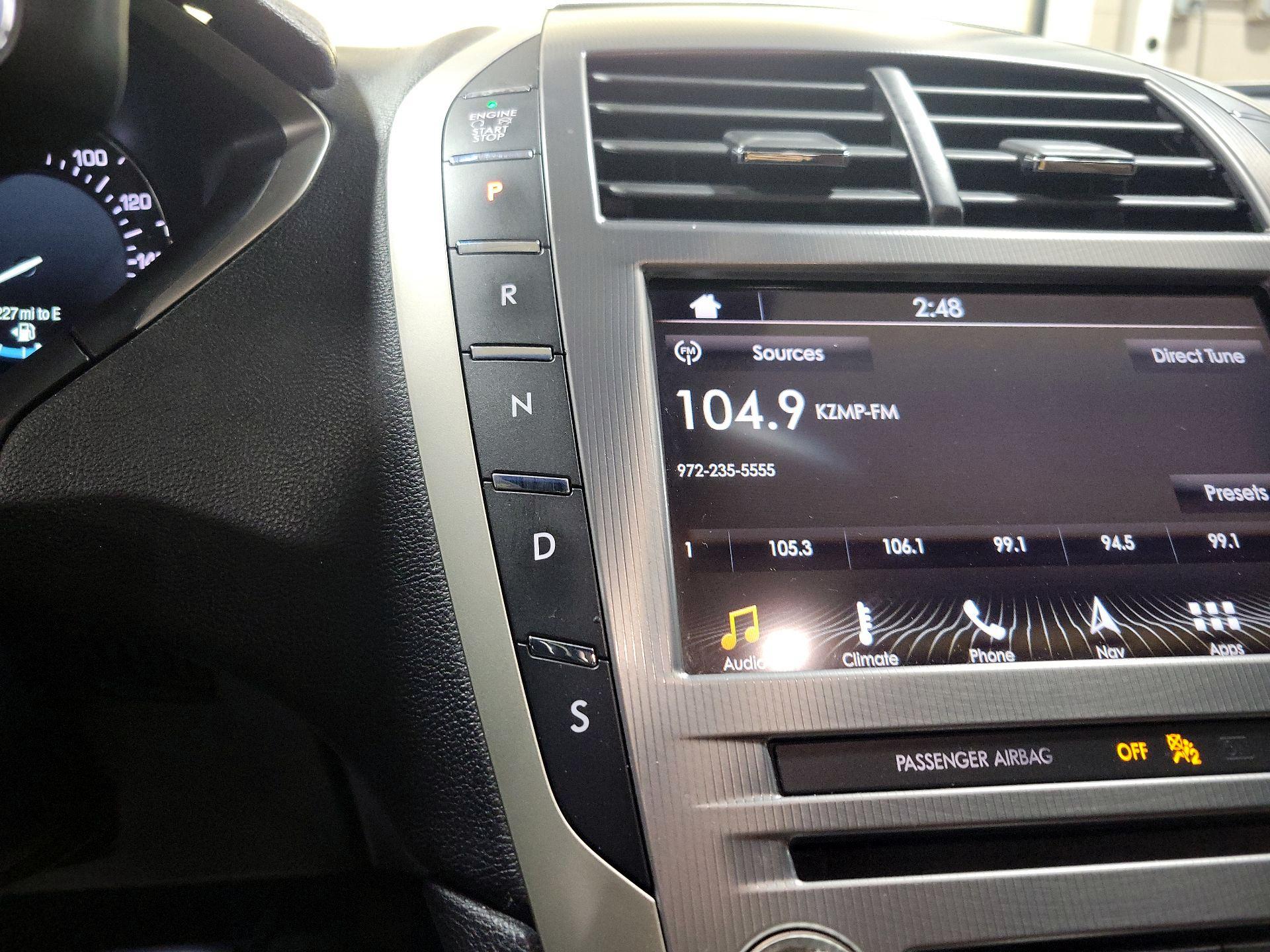 Thumbnail: 2017 Lincoln MKZ - 17