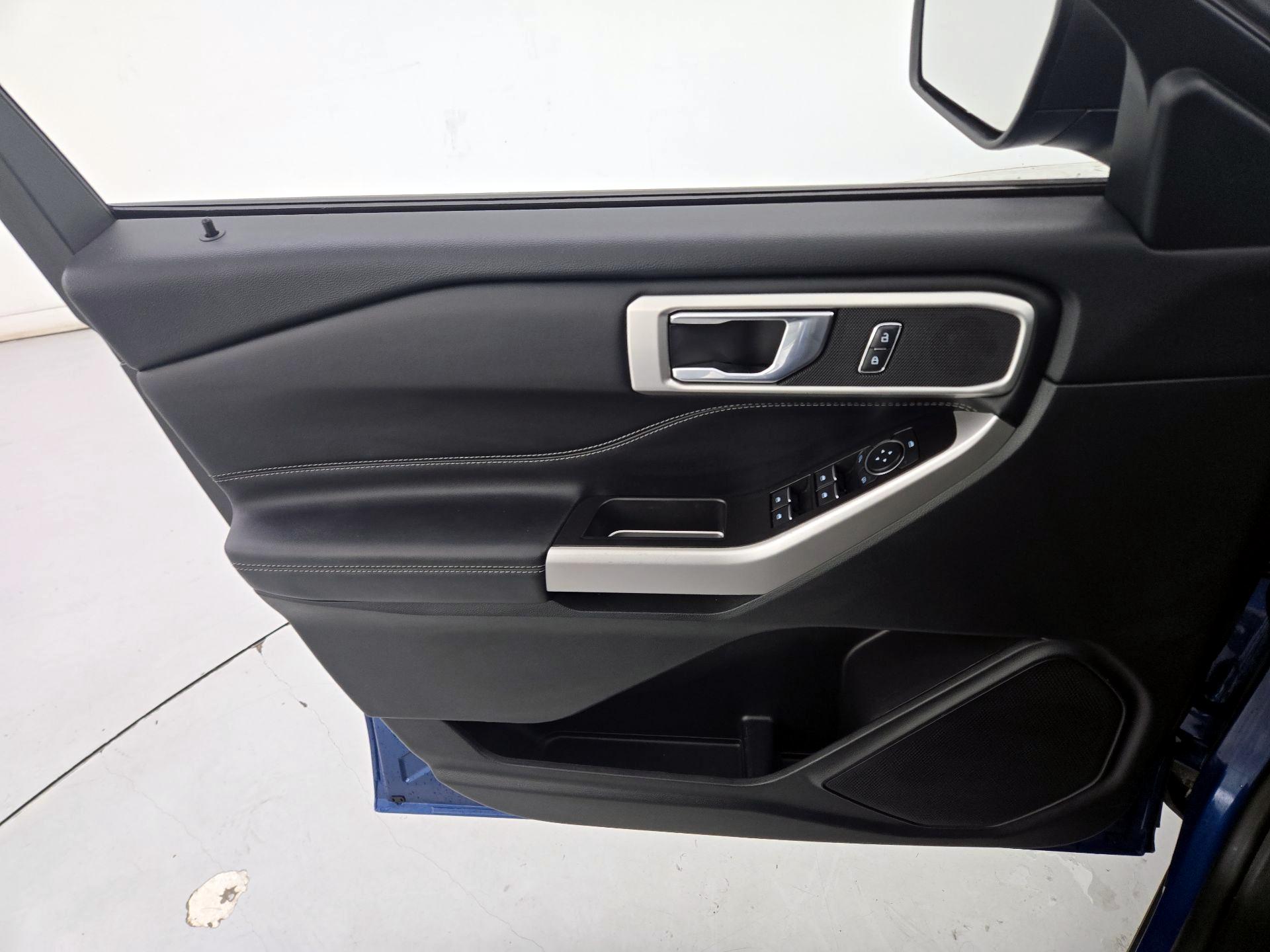 Thumbnail: 2022 Ford Explorer - 12