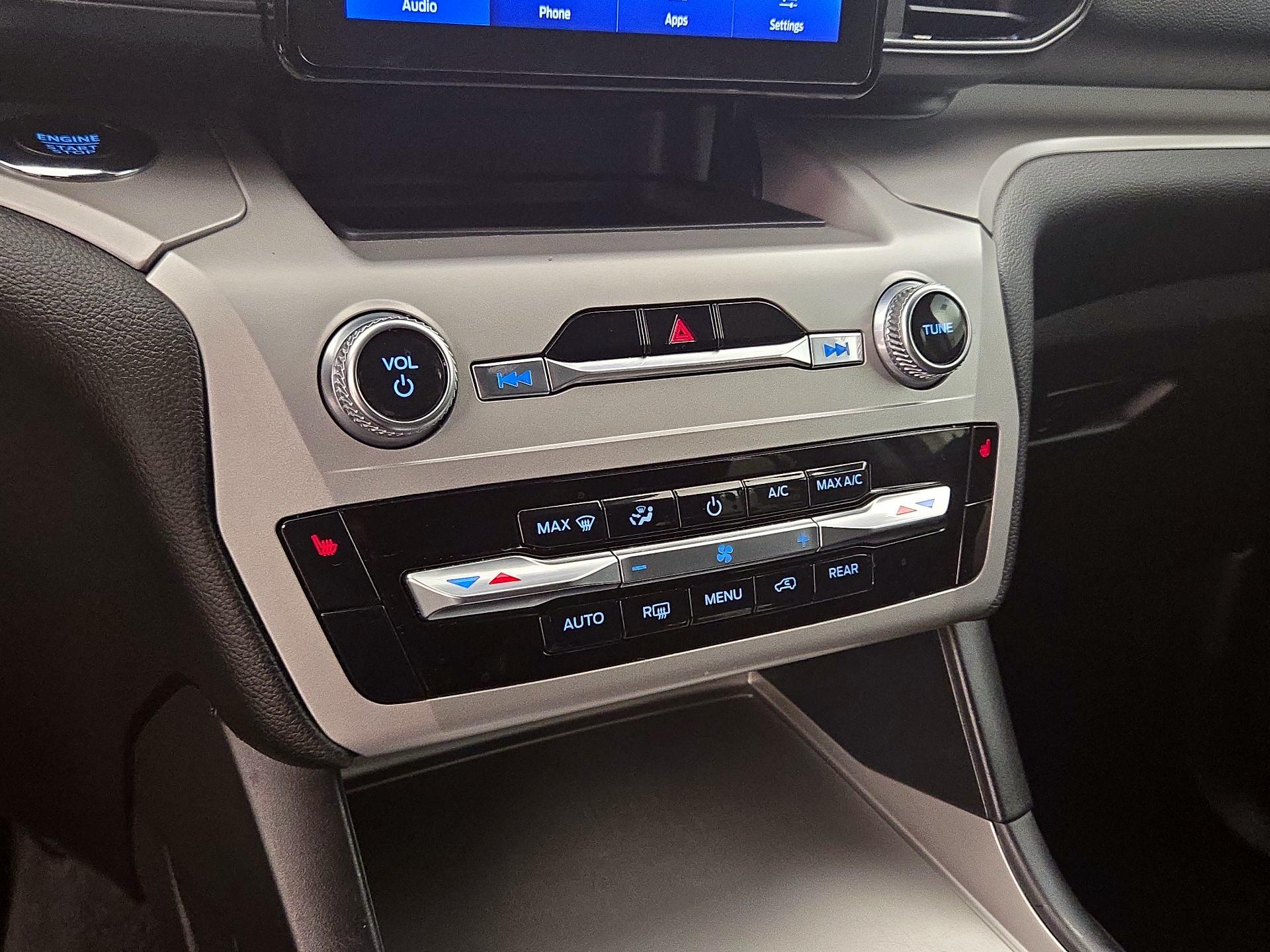 Thumbnail: 2022 Ford Explorer - 16