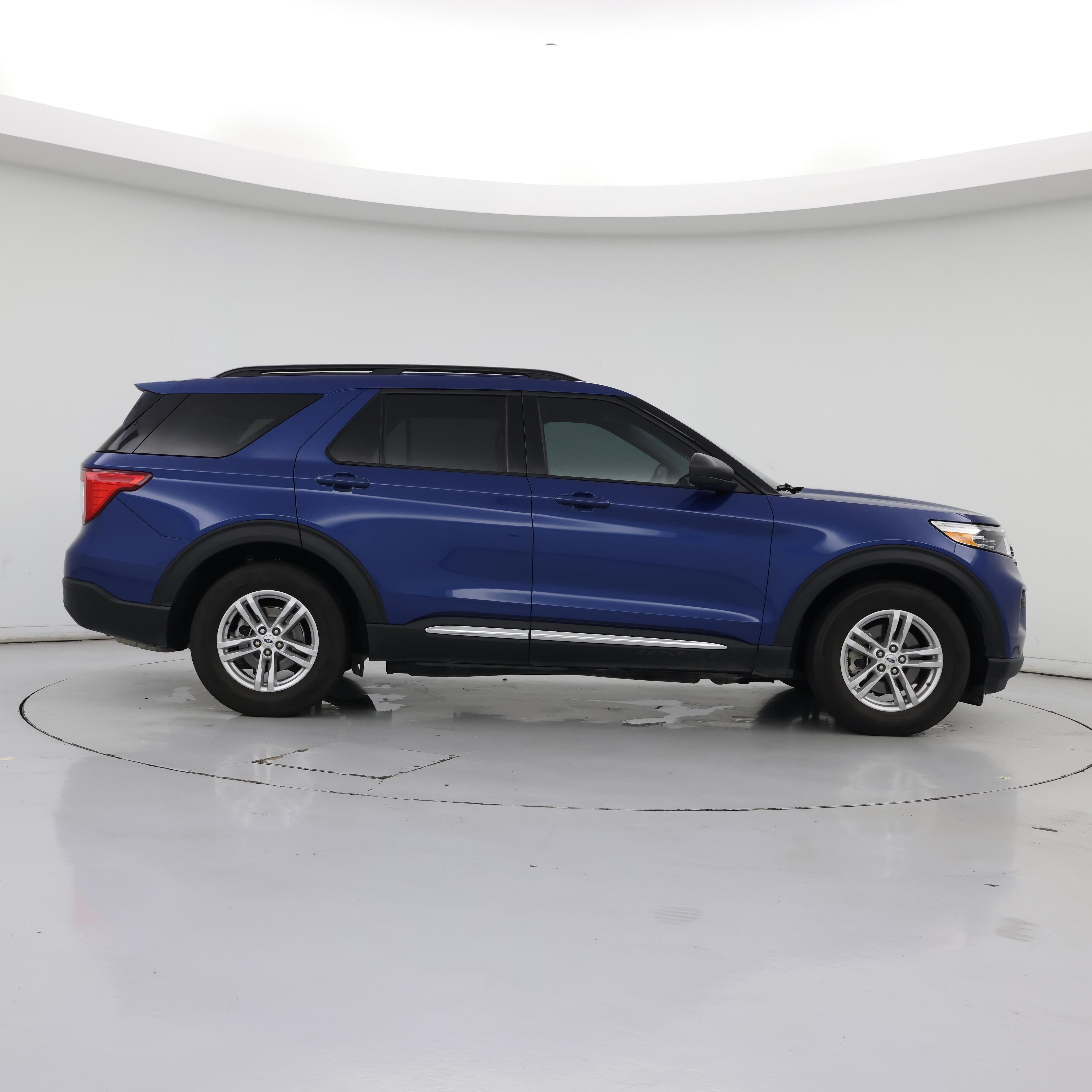 Thumbnail: 2022 Ford Explorer - 7