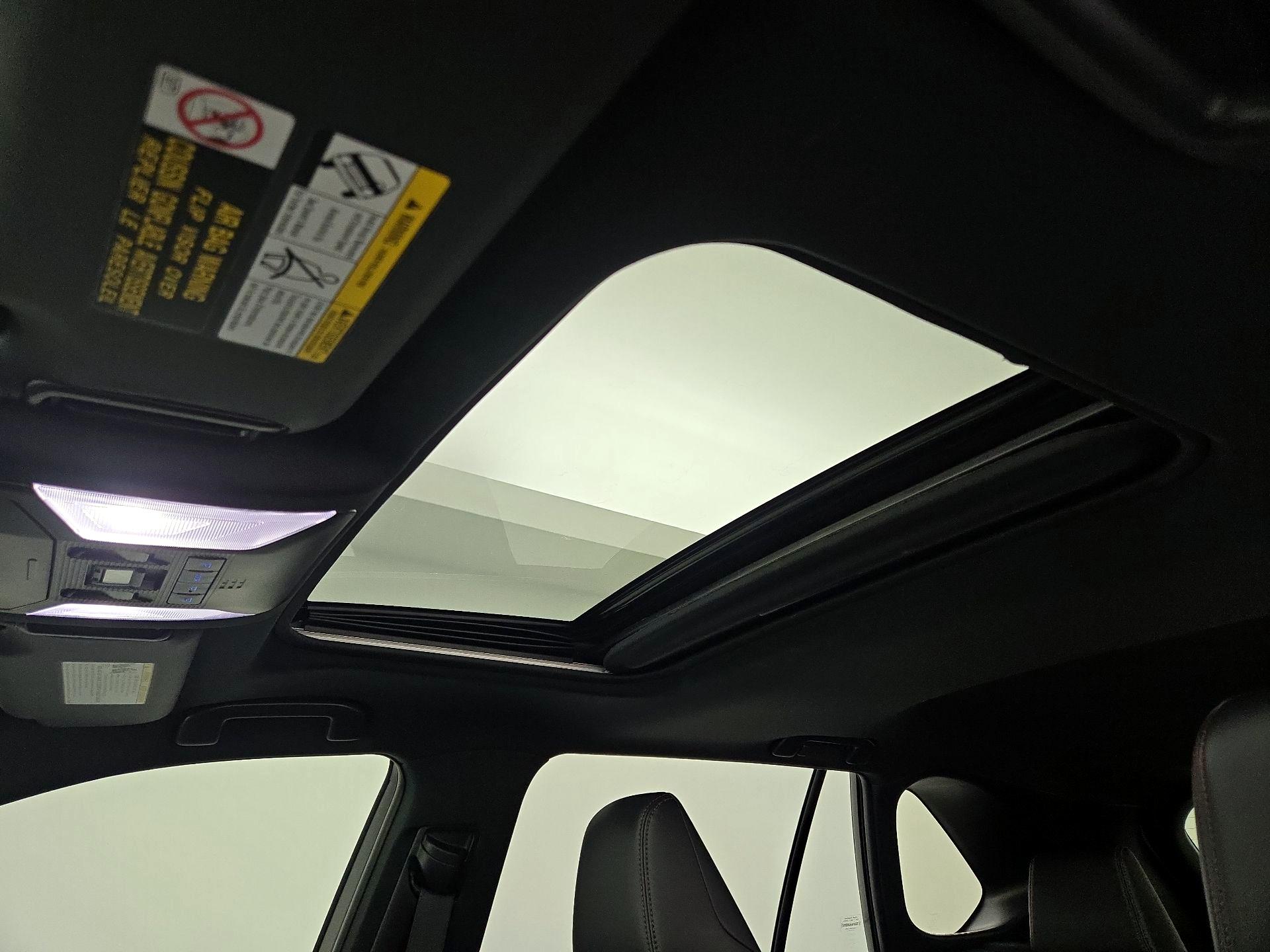 Thumbnail: 2022 Toyota RAV4 - 20