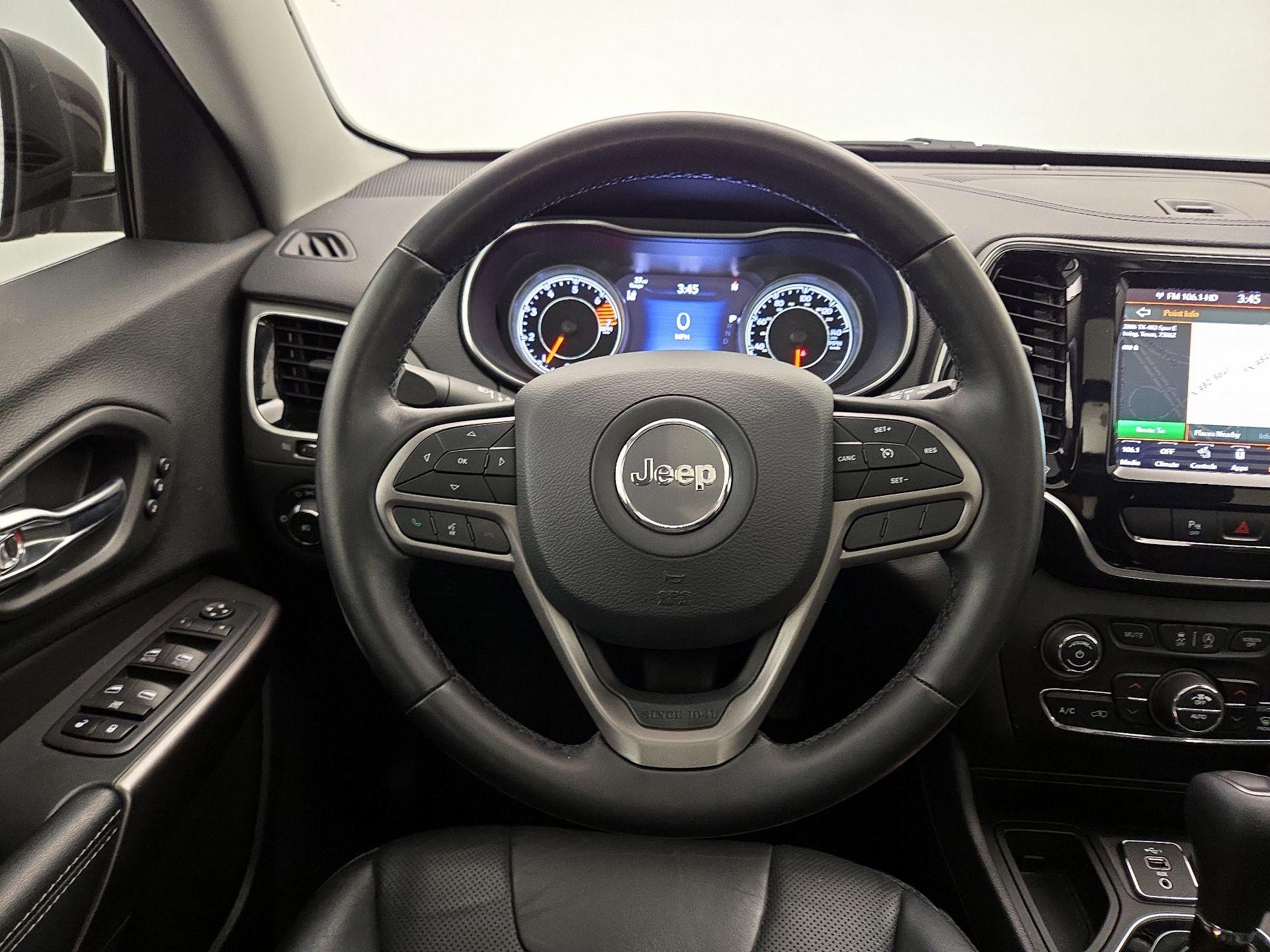 Thumbnail: 2020 Jeep Cherokee - 10