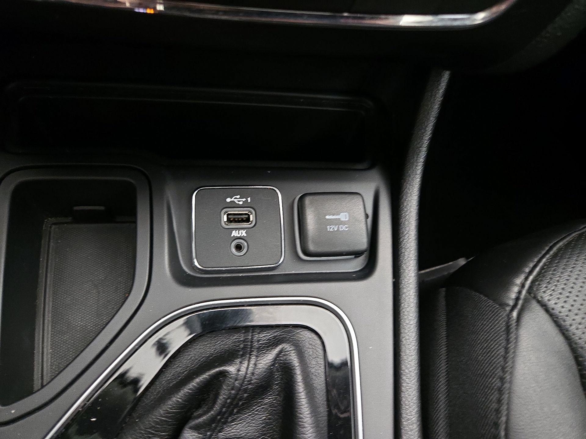 Thumbnail: 2020 Jeep Cherokee - 19