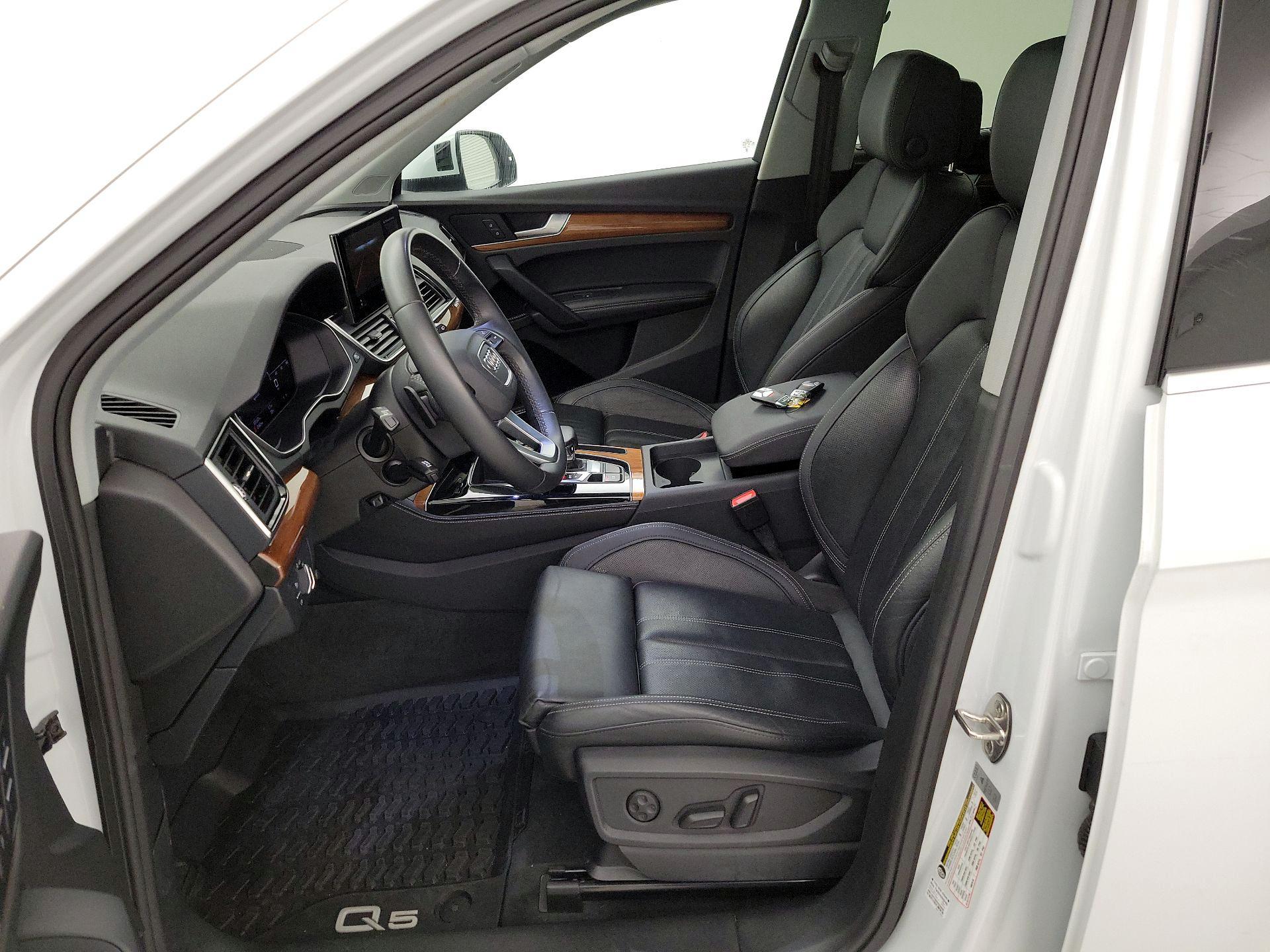 Thumbnail: 2023 Audi Q5 - 11