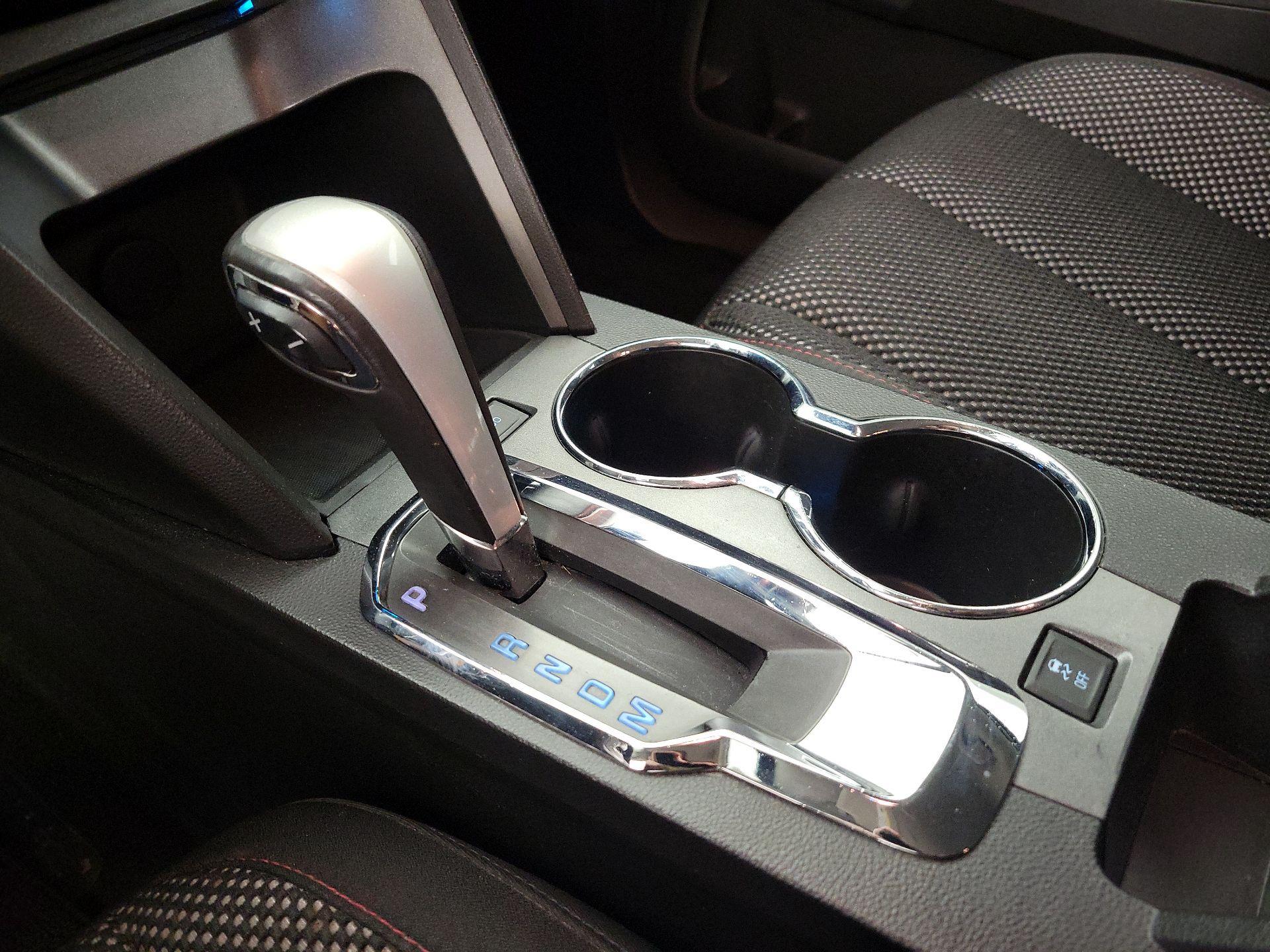 Thumbnail: 2014 Chevrolet Equinox - 16