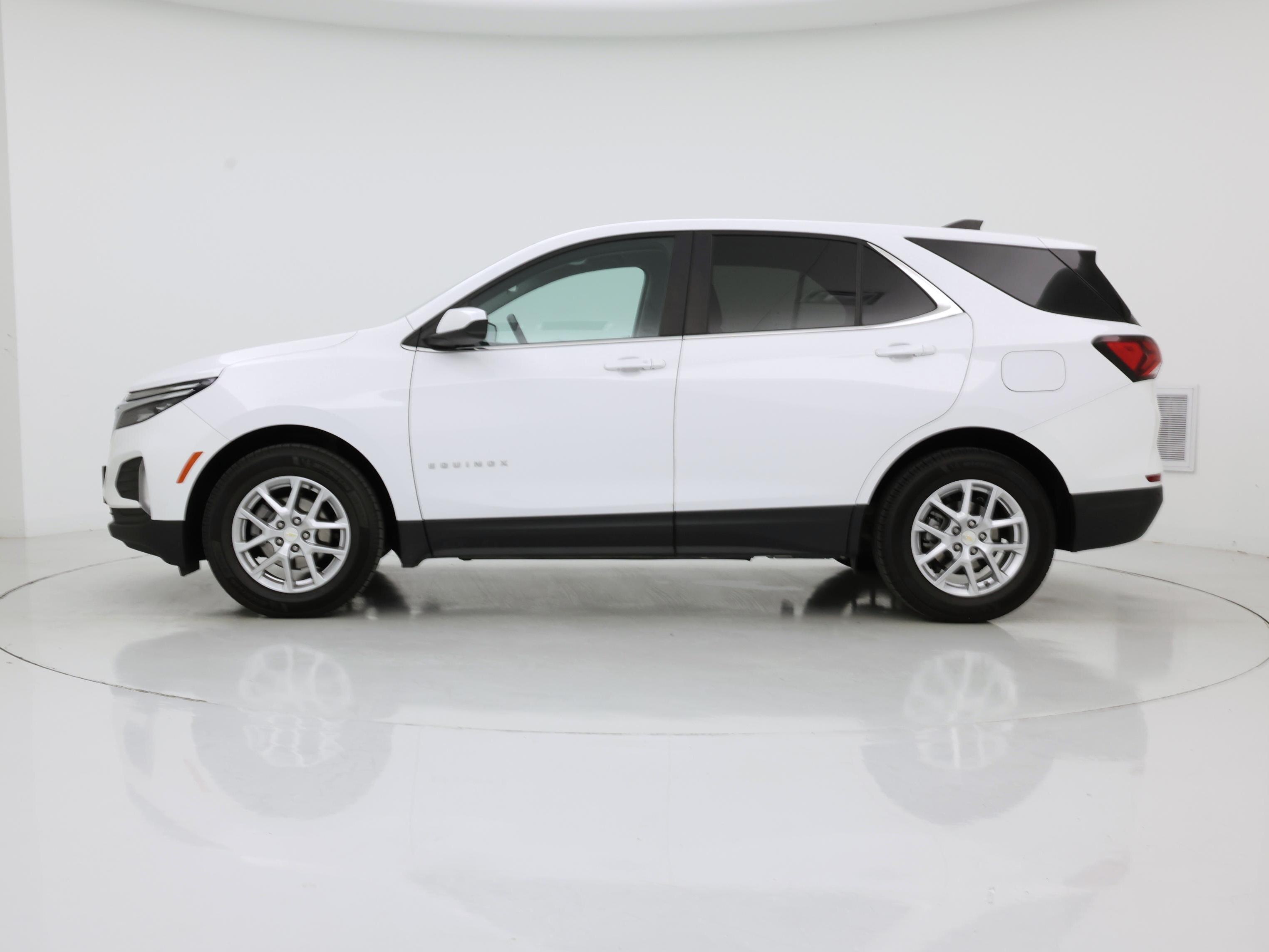 Thumbnail: 2023 Chevrolet Equinox - 3