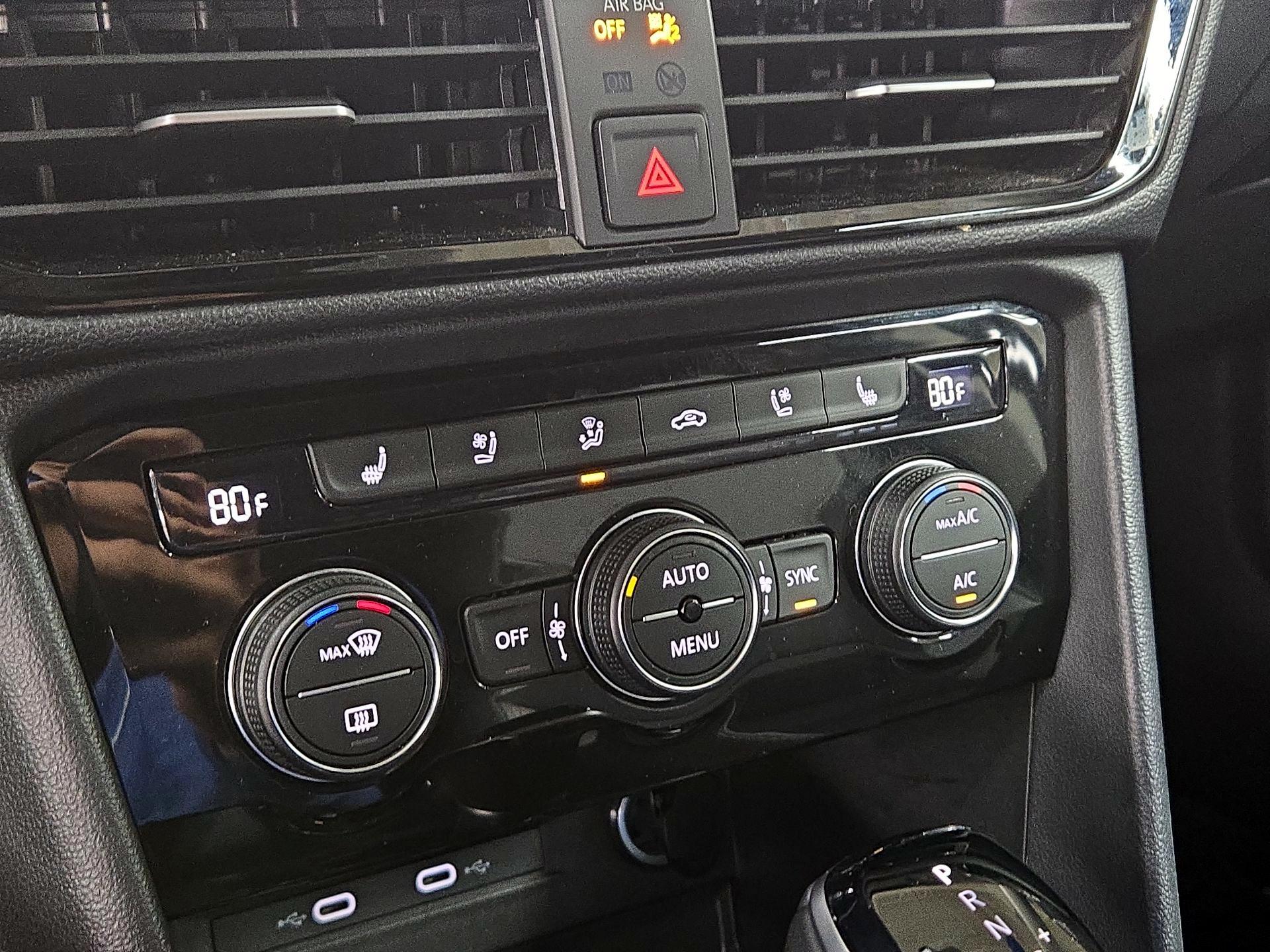 Thumbnail: 2024 Volkswagen Taos - 17