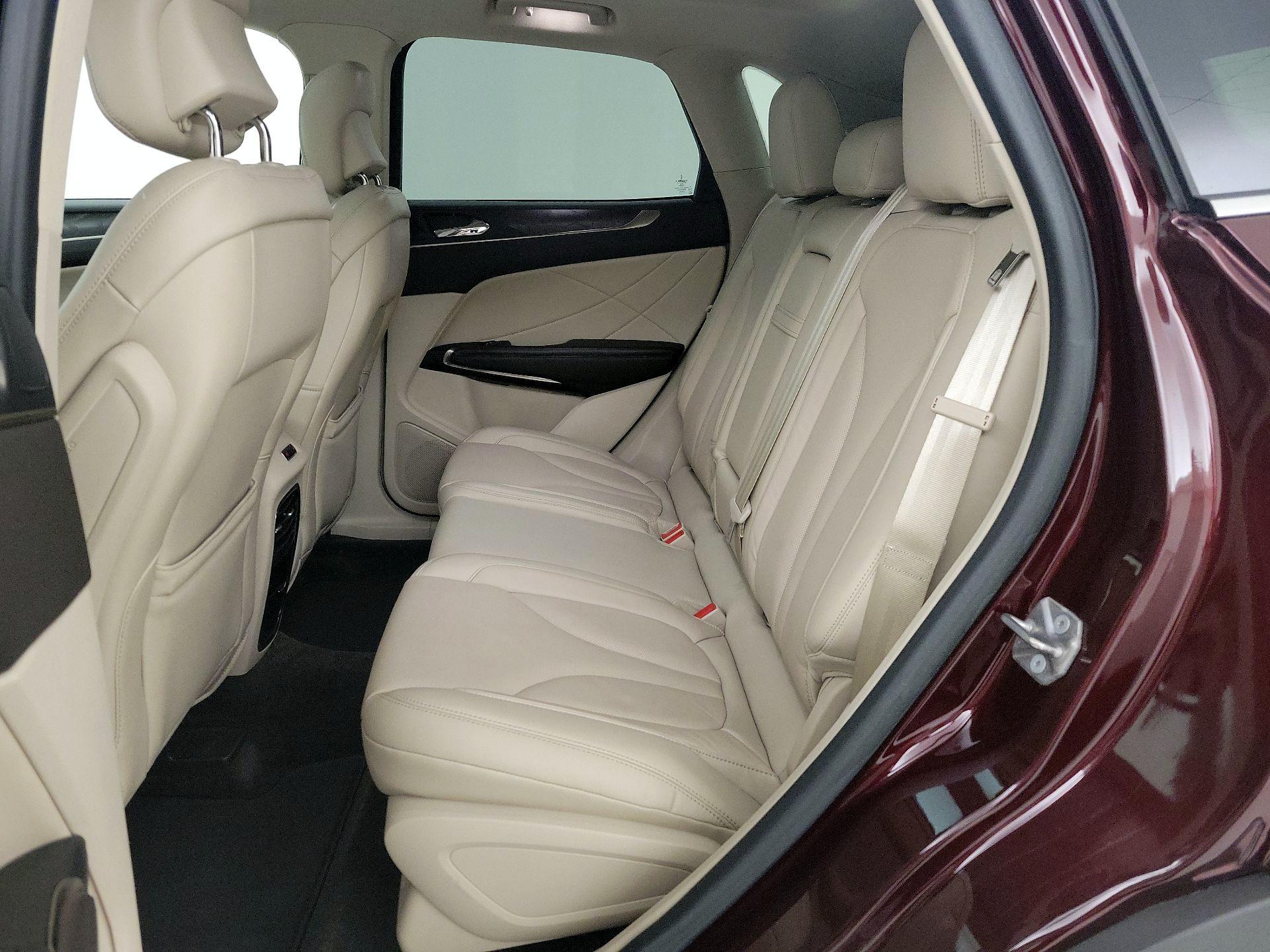 Thumbnail: 2018 Lincoln MKC - 20