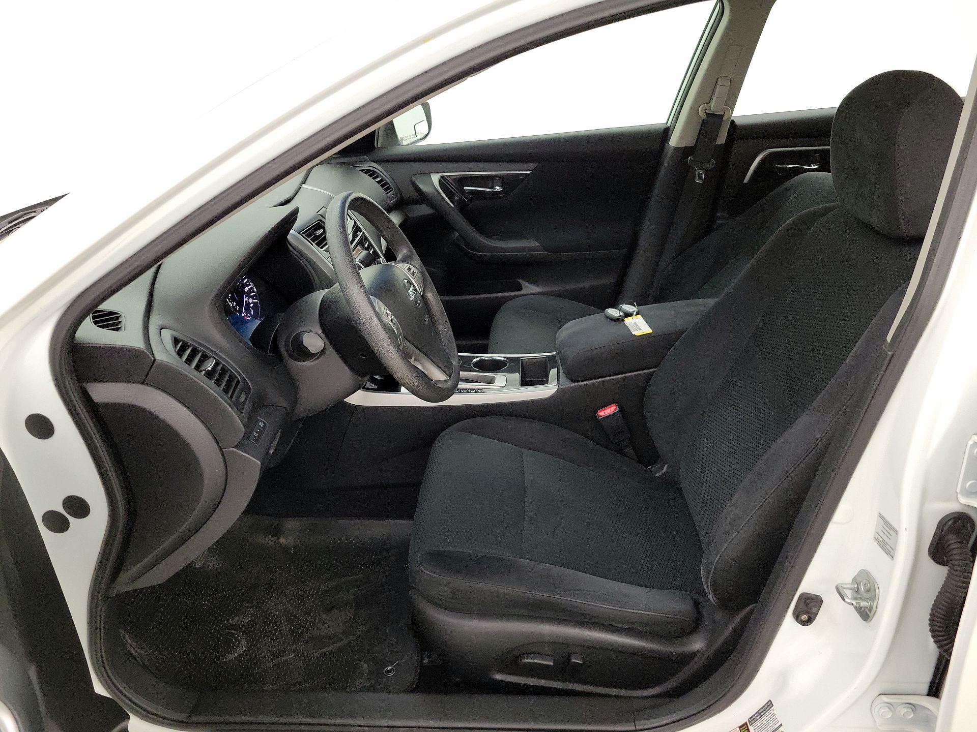 Thumbnail: 2014 Nissan Altima - 11