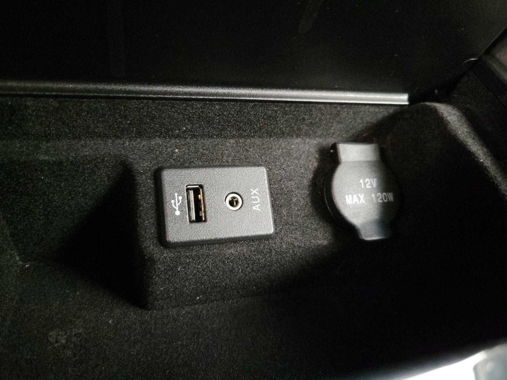 Thumbnail: 2014 Nissan Altima - 18