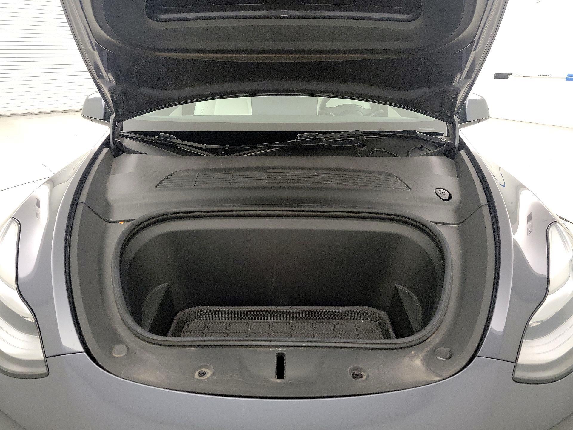 Thumbnail: 2021 Tesla Model Y - 18