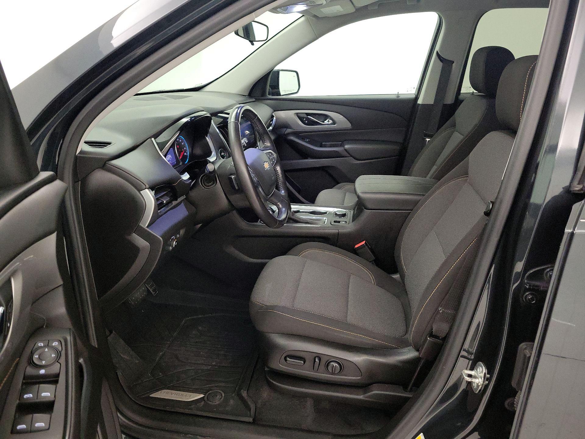 Thumbnail: 2020 Chevrolet Traverse - 11