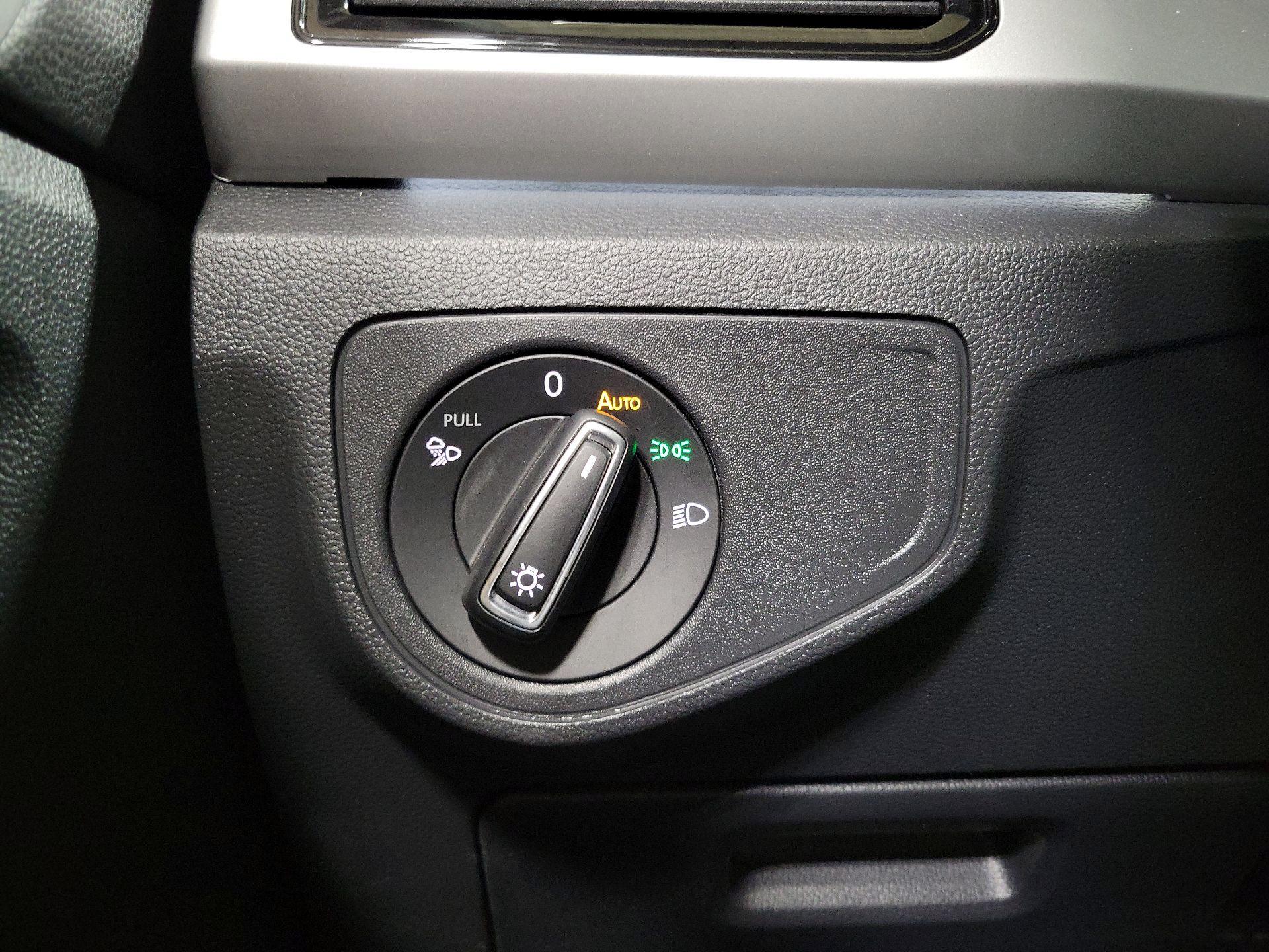 Thumbnail: 2022 Volkswagen Atlas - 13