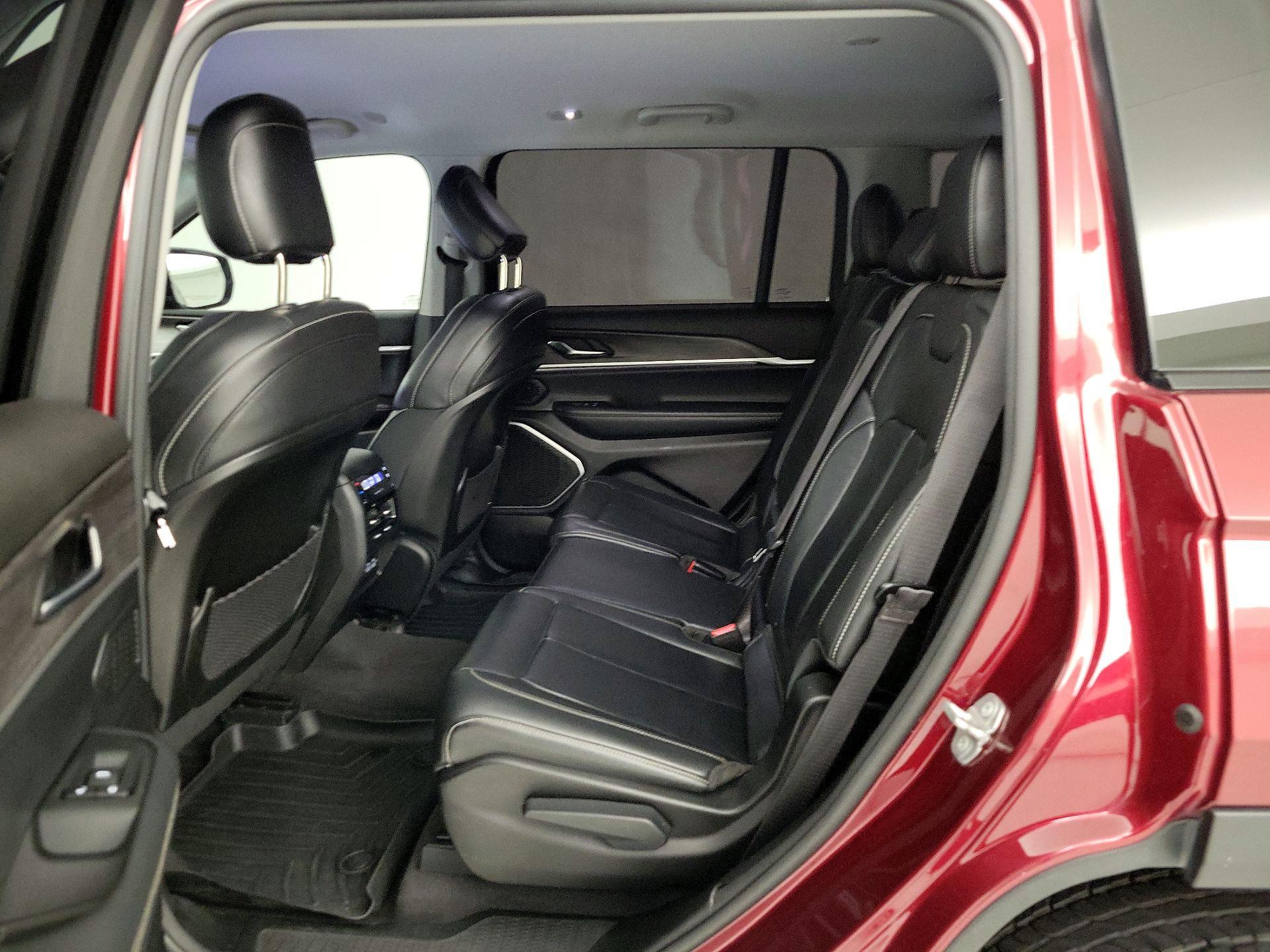 Thumbnail: 2021 Jeep Grand Cherokee L - 18