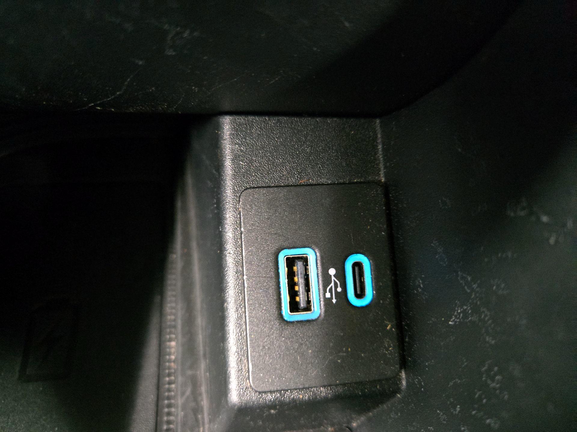 Thumbnail: 2024 Ford Edge - 17