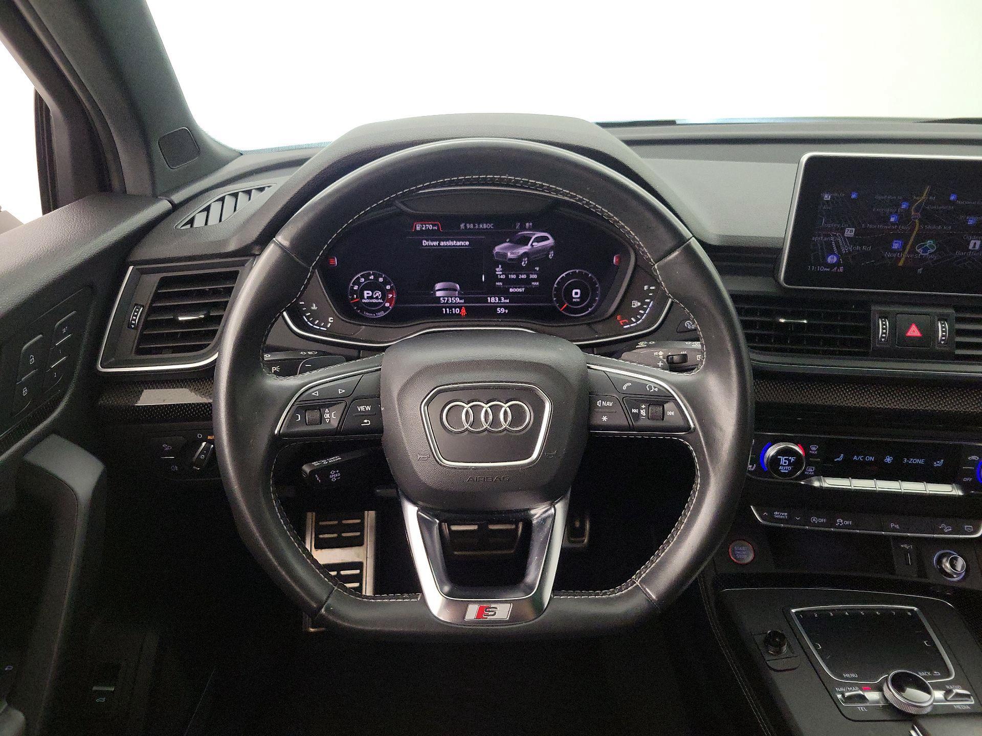 Thumbnail: 2019 Audi SQ5 - 10