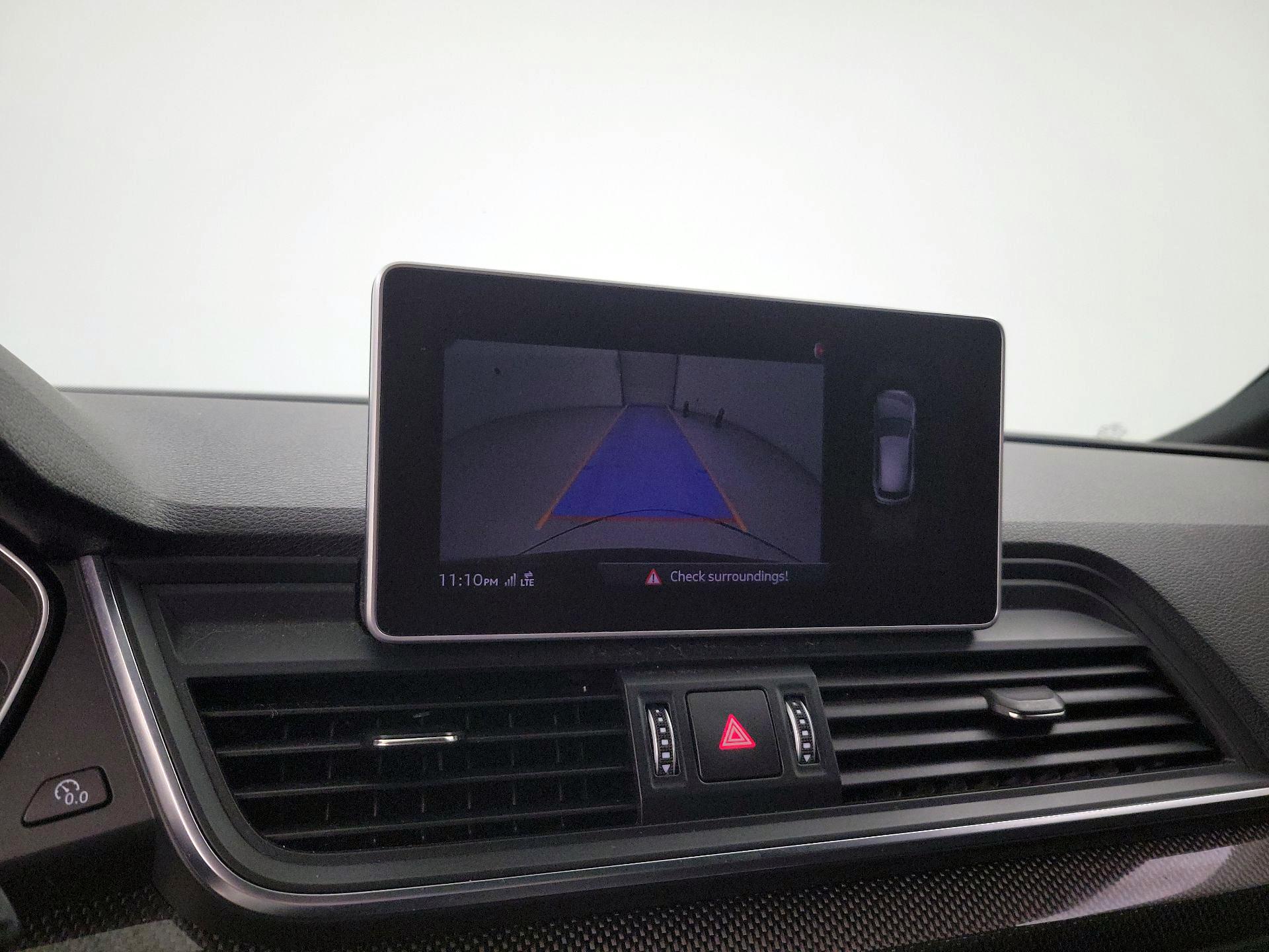 Thumbnail: 2019 Audi SQ5 - 15