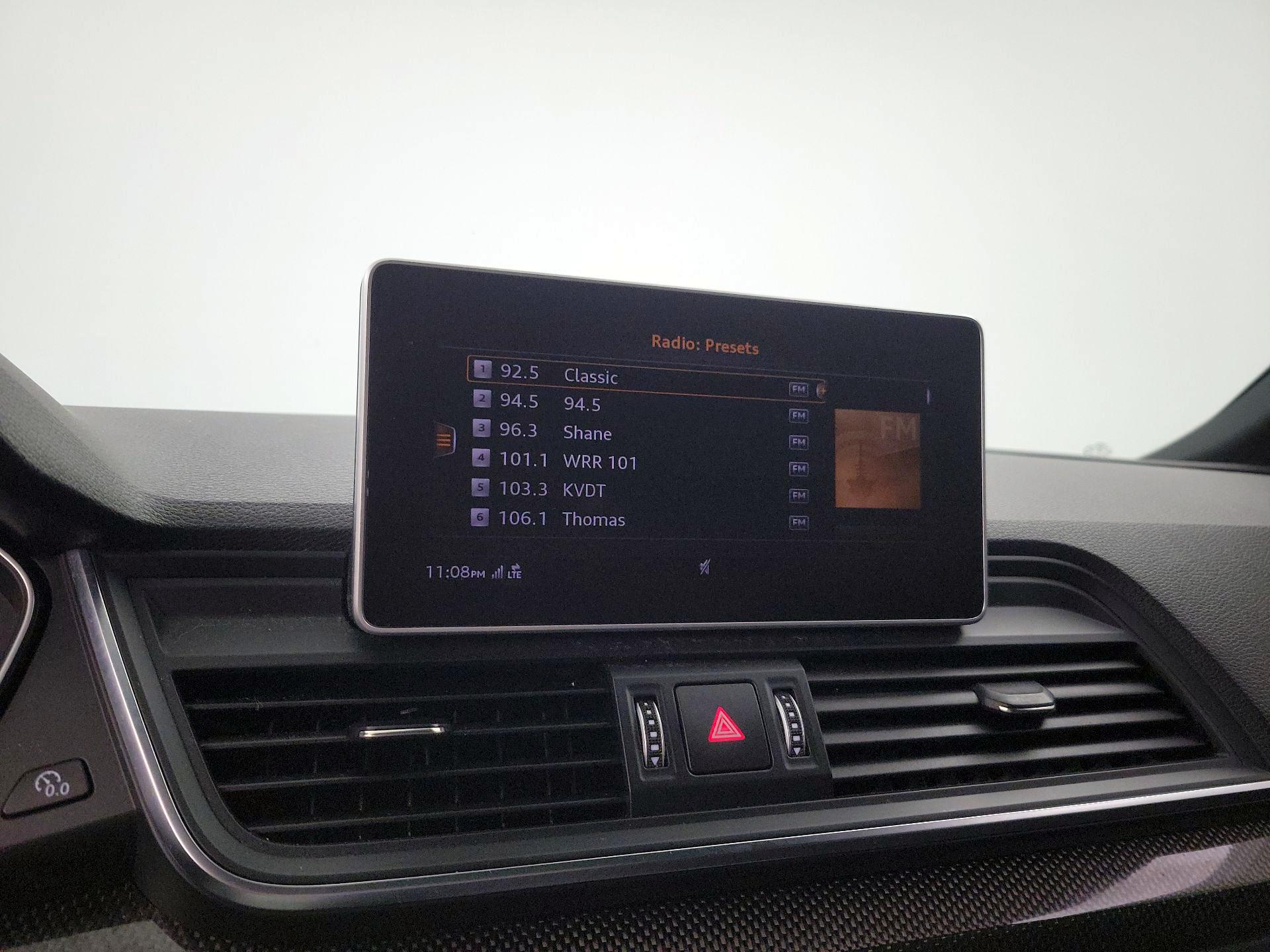 Thumbnail: 2019 Audi SQ5 - 16